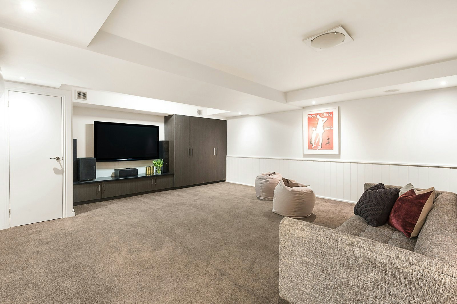 17 Glenbrook Avenue, Malvern East, VIC