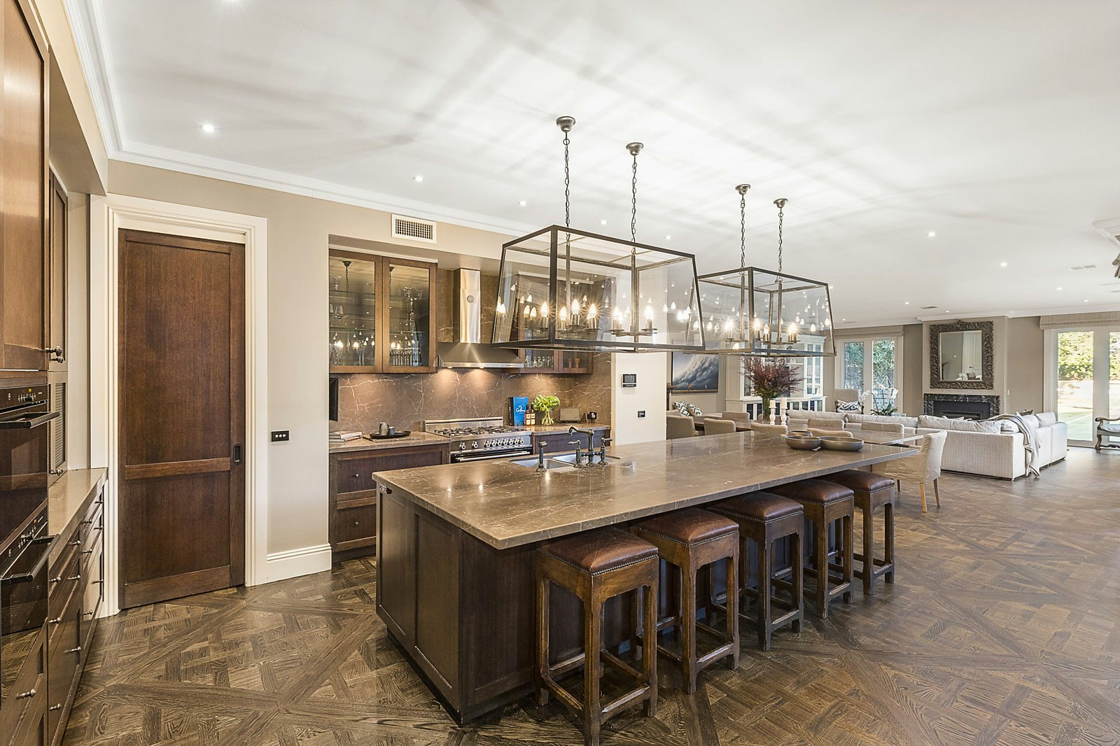 17 Glenbrook Avenue, Malvern East, VIC