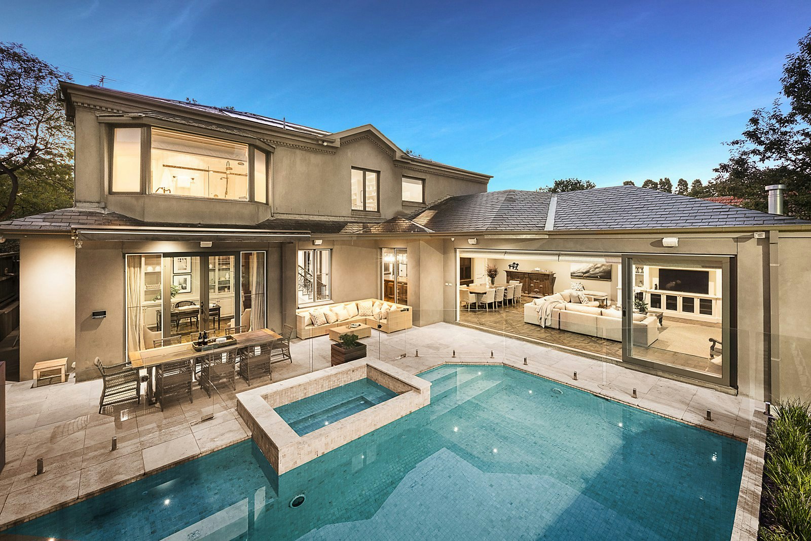 17 Glenbrook Avenue, Malvern East, VIC