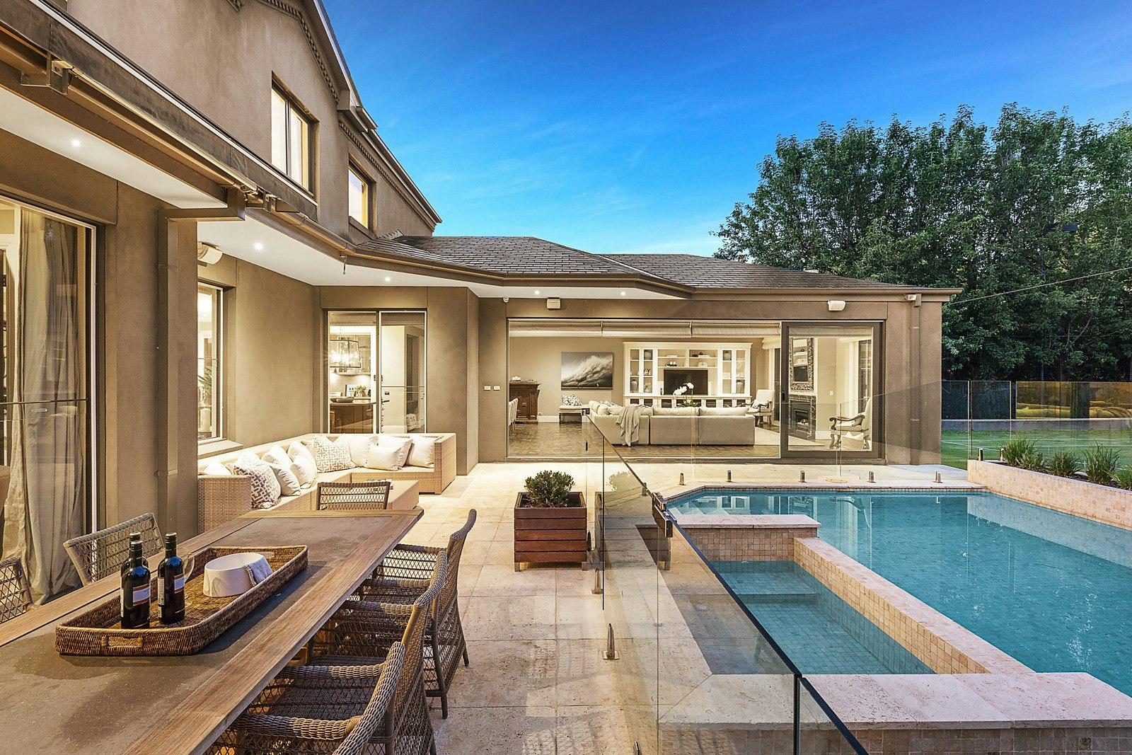 17 Glenbrook Avenue, Malvern East, VIC