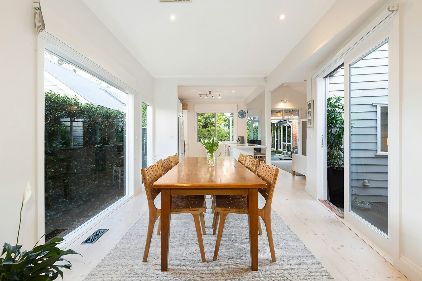 12 Irymple Avenue, Kew East, VIC