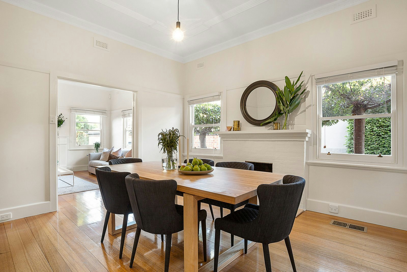 16 Cloverdale Road, Glen Iris, VIC