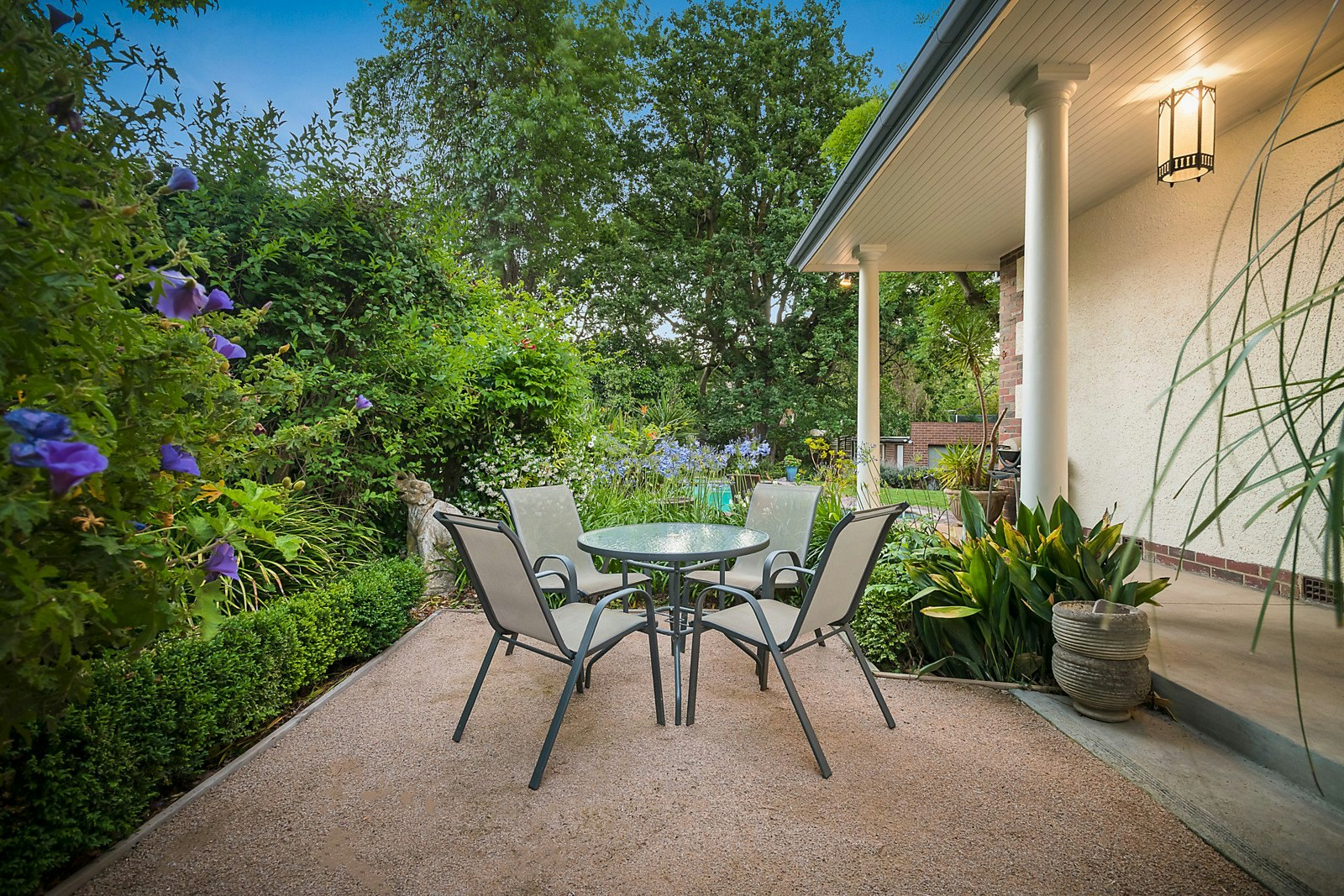 15 Victoria Crescent, Mont Albert, VIC