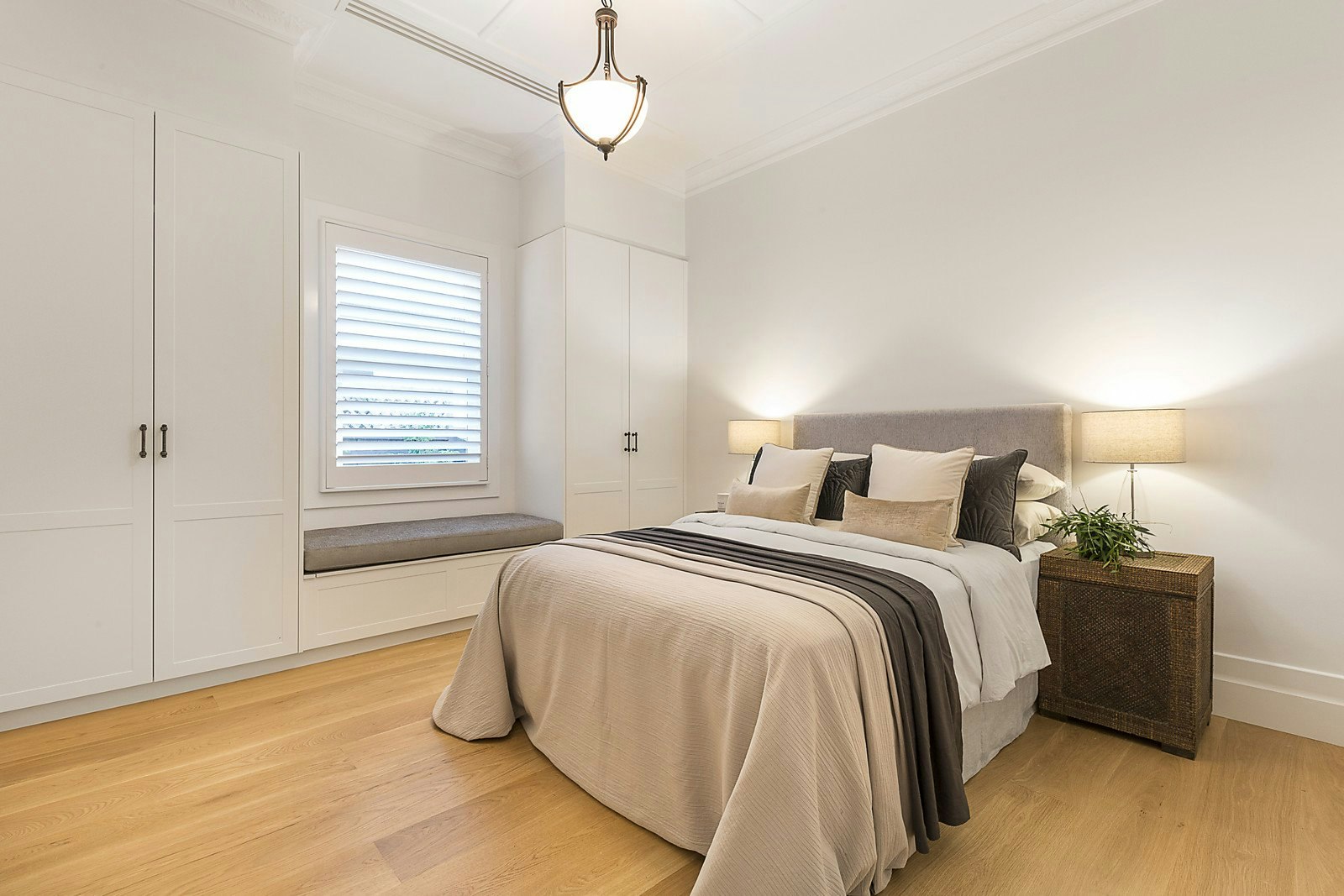 10 Chatham Road, Canterbury, VIC