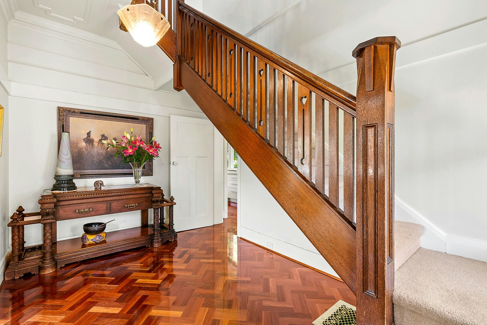 15 Victoria Crescent, Mont Albert, VIC