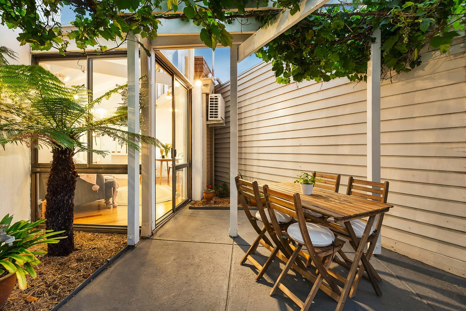 82 Smith Street, South Melbourne, VIC