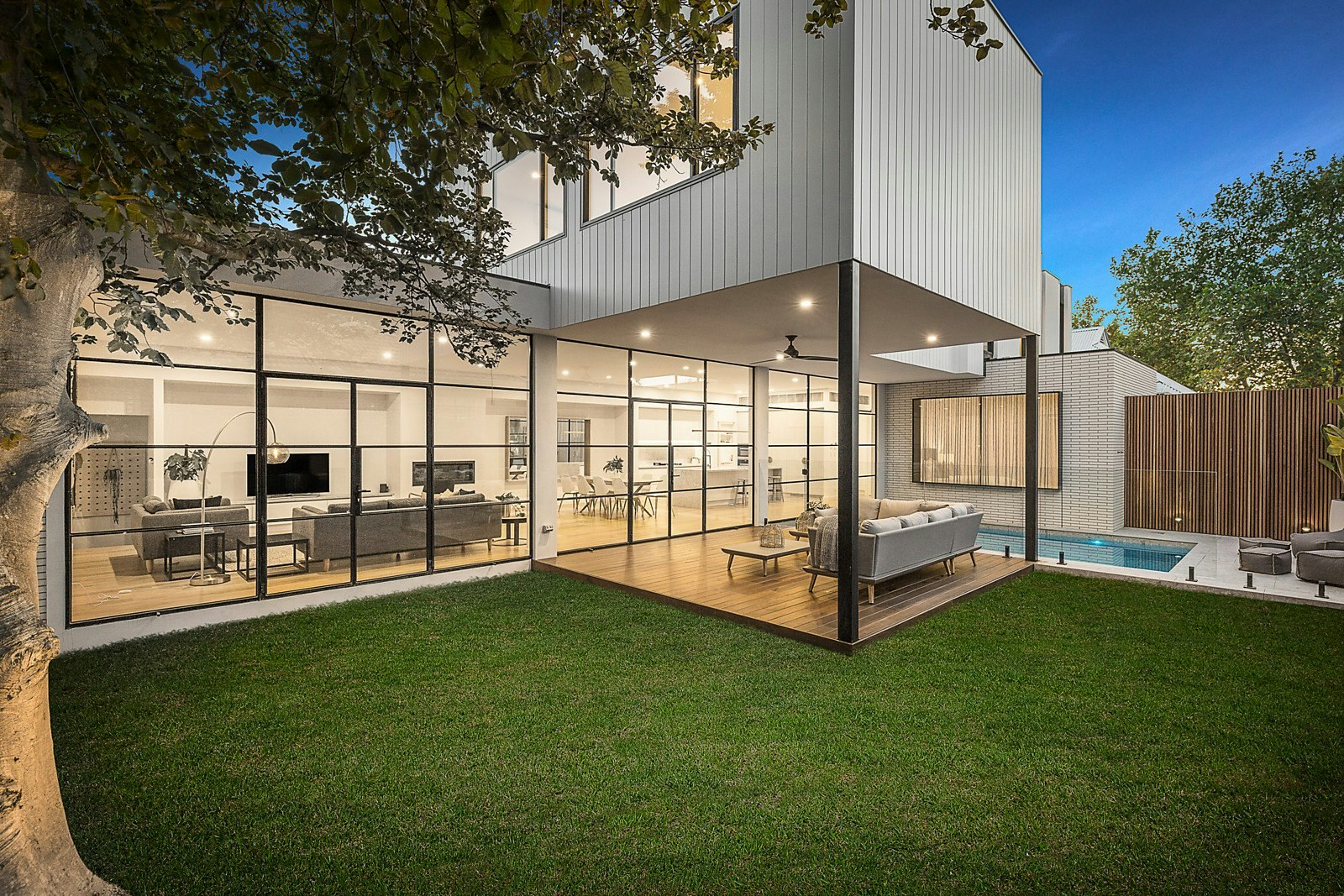 10 Chatham Road, Canterbury, VIC