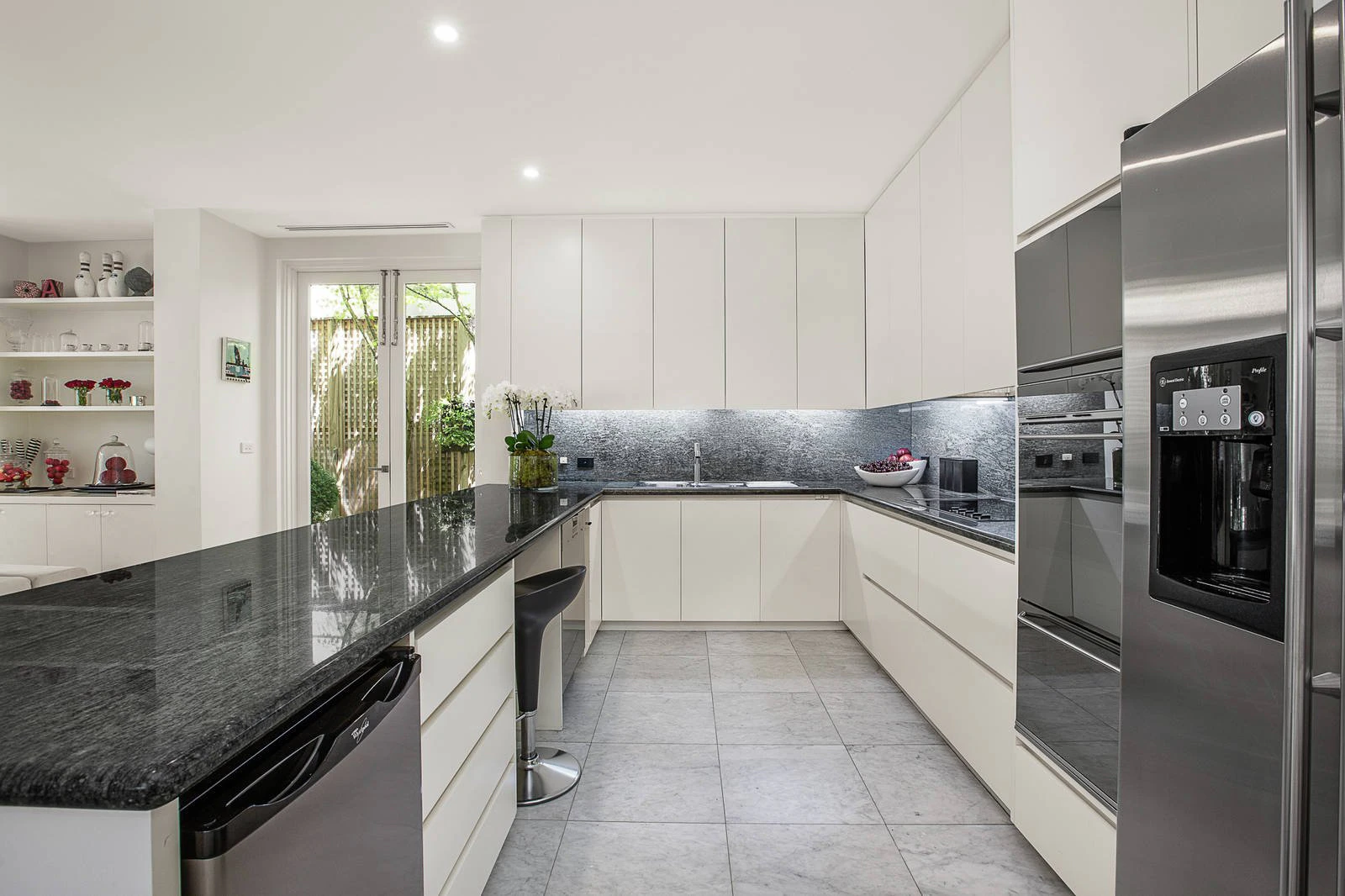 38 Mercer Road, Armadale, VIC