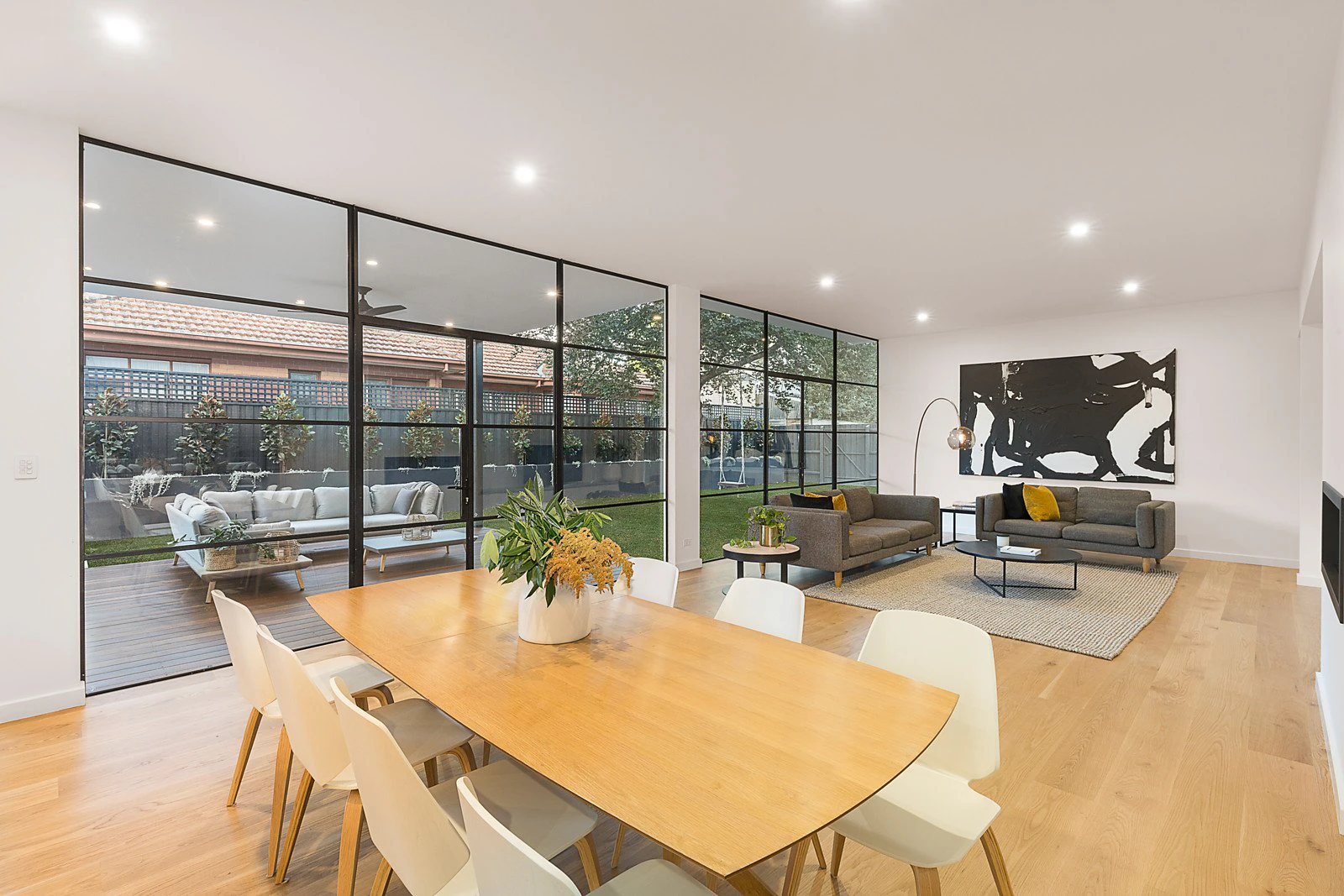 10 Chatham Road, Canterbury, VIC