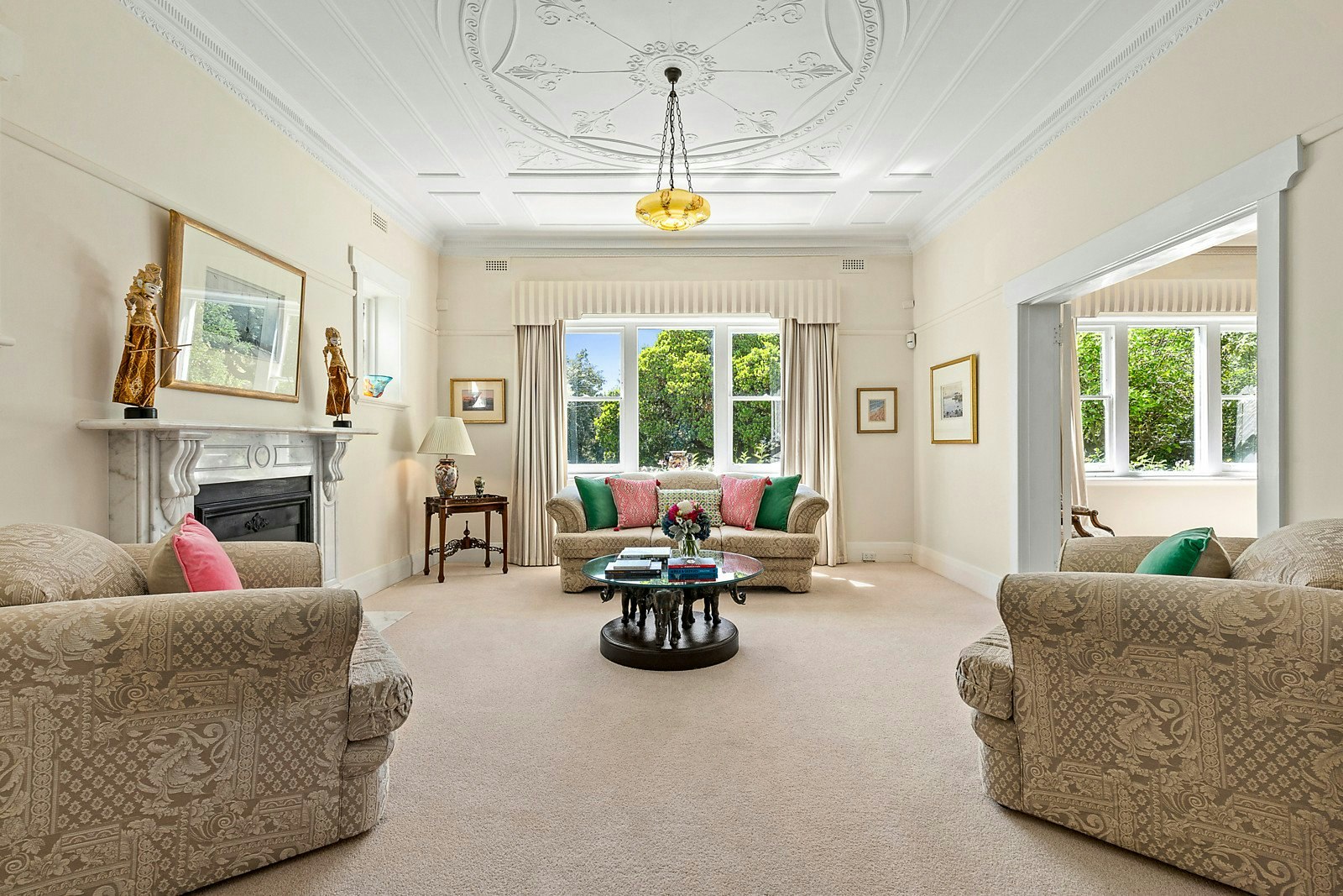 15 Victoria Crescent, Mont Albert, VIC