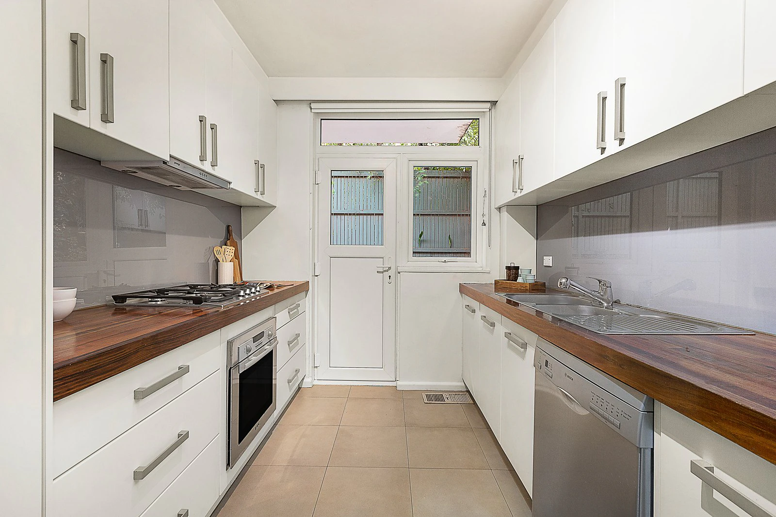 1/2 Maple Grove, Toorak, VIC