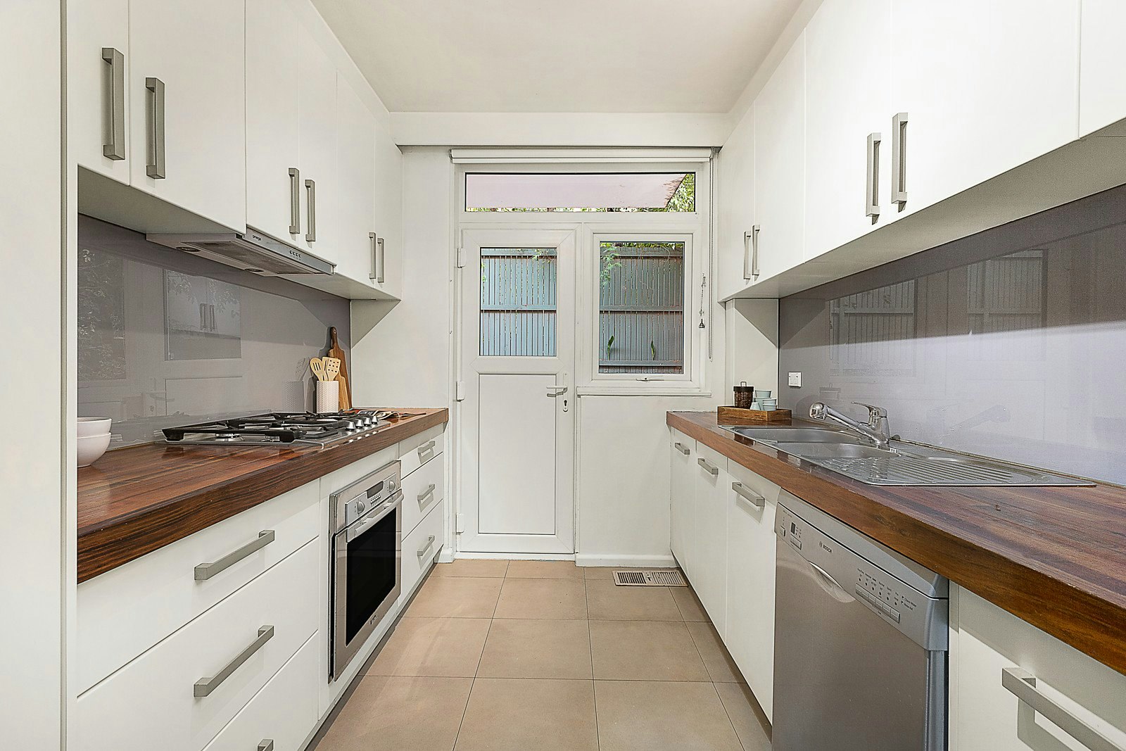 1/2 Maple Grove, Toorak, VIC