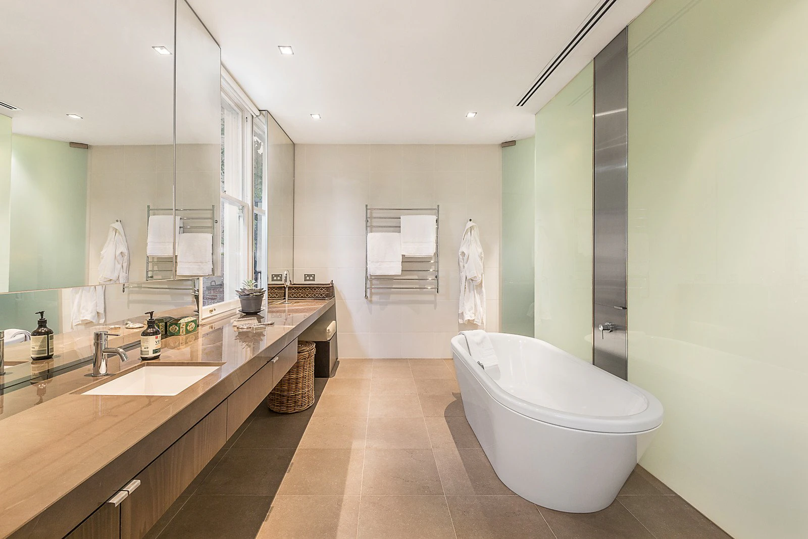 46 Howe Crescent, South Melbourne, VIC