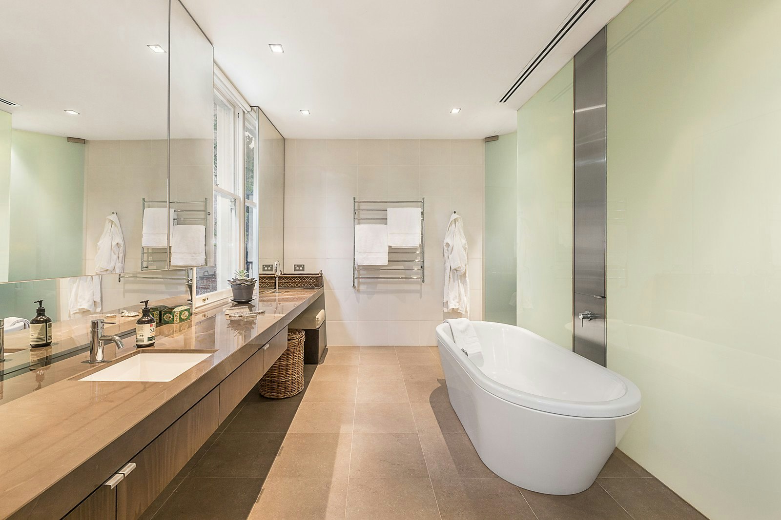 46 Howe Crescent, South Melbourne, VIC