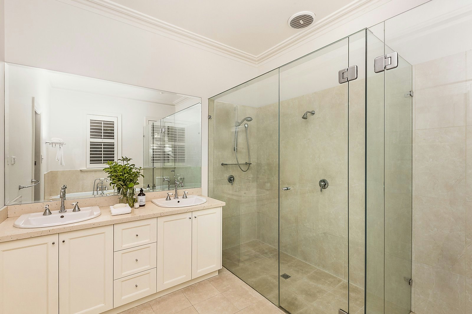 12 Lille Street, Surrey Hills, VIC