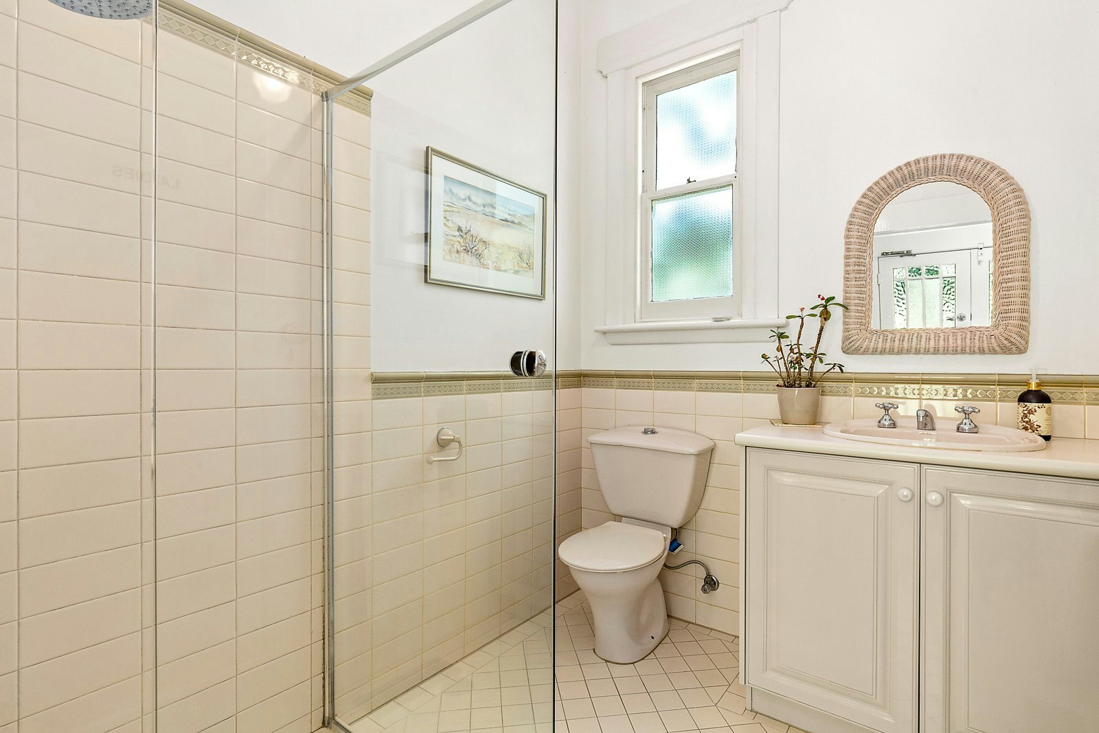 15 Victoria Crescent, Mont Albert, VIC