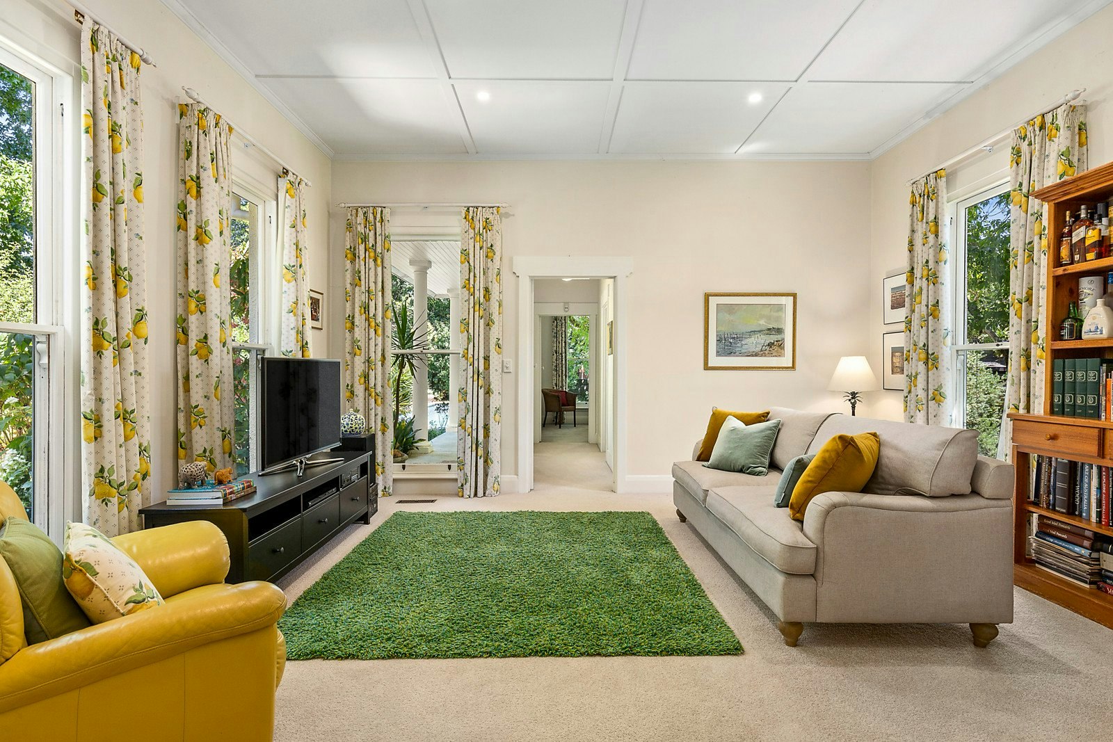 15 Victoria Crescent, Mont Albert, VIC