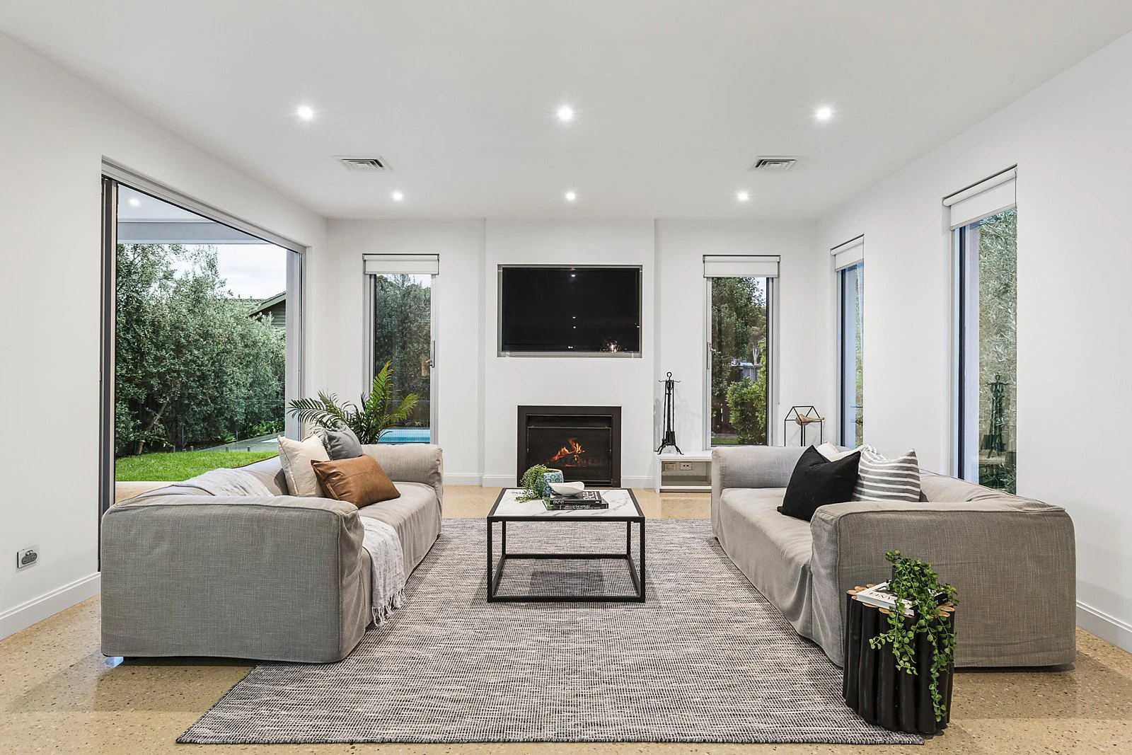 47 Linacre Road, Hampton, VIC