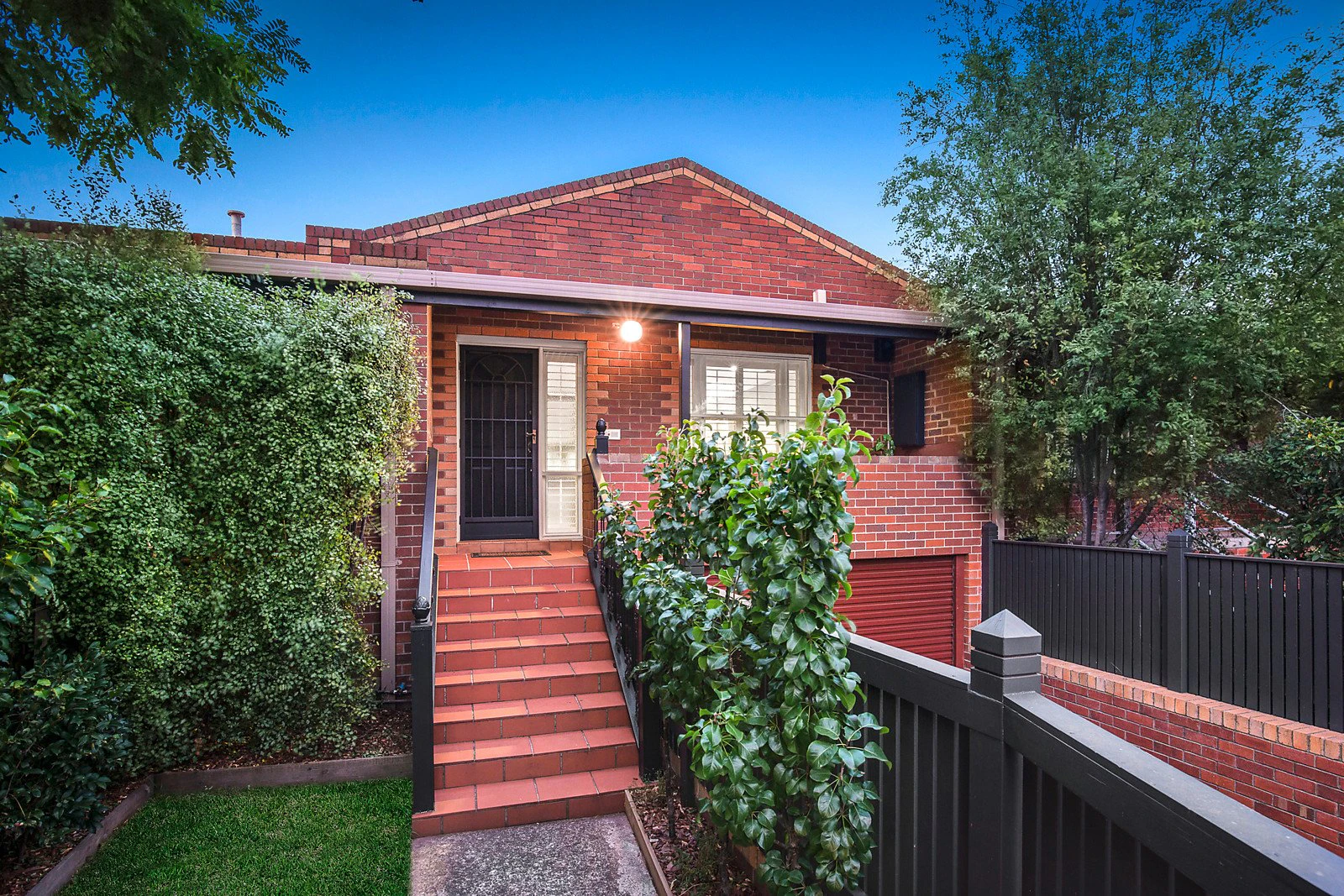 2/225 Wattletree Road, Malvern, VIC