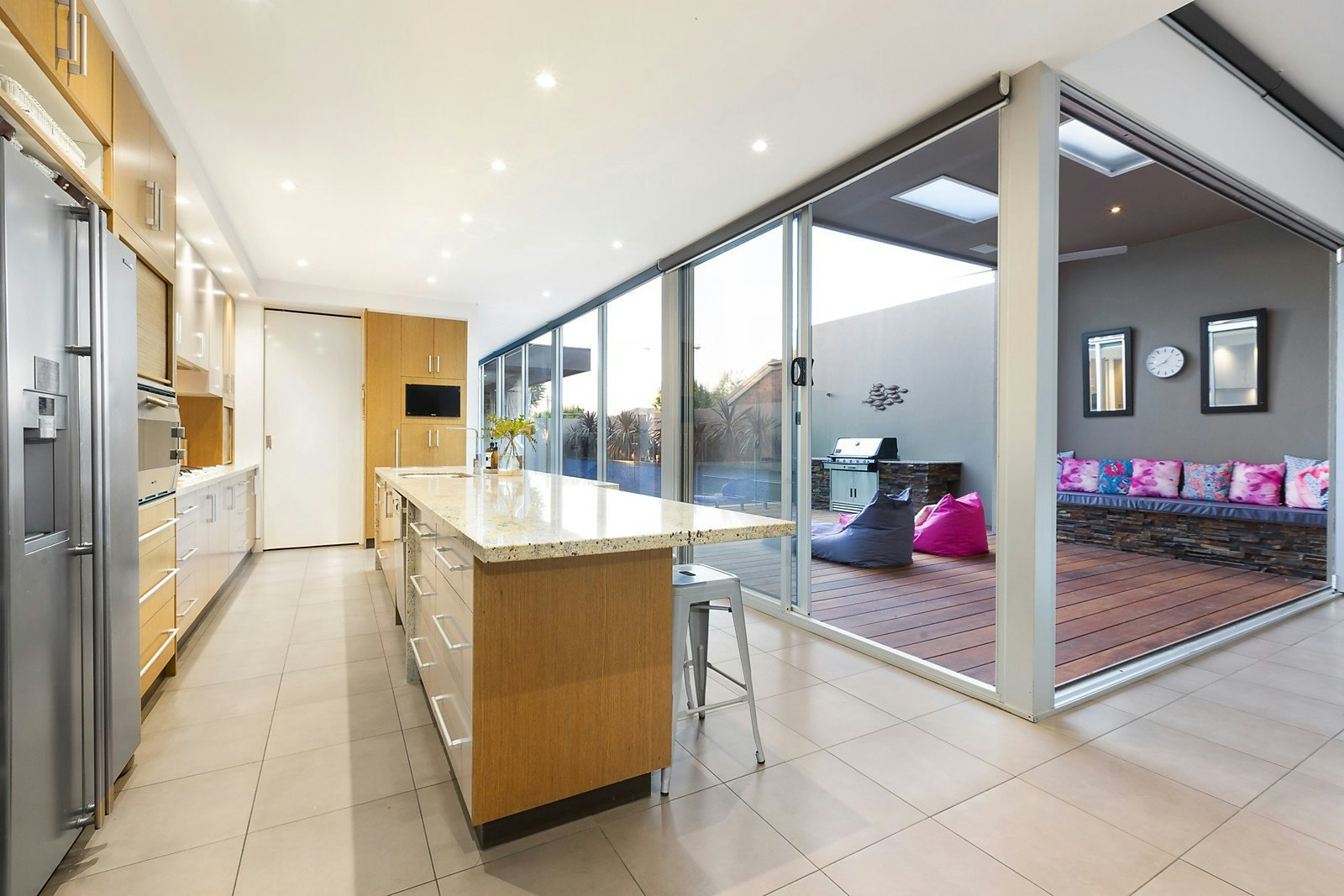 27a Irymple Avenue, Glen Iris, VIC