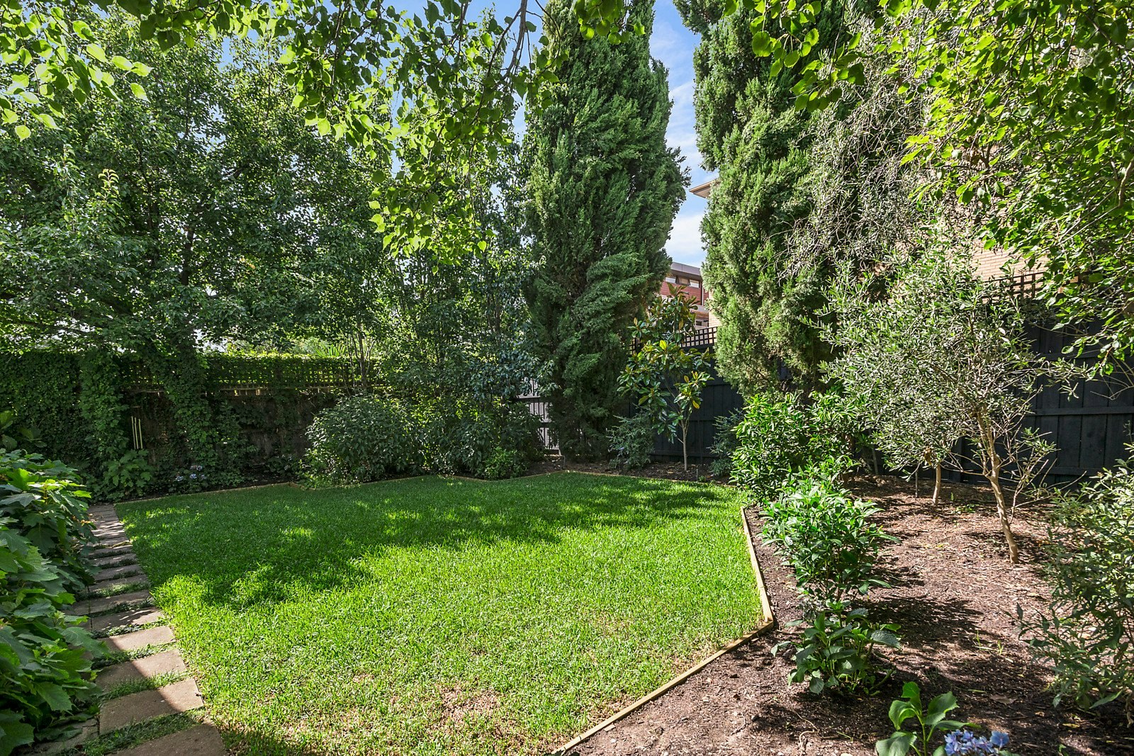 8 Henrietta Street, Hawthorn, VIC