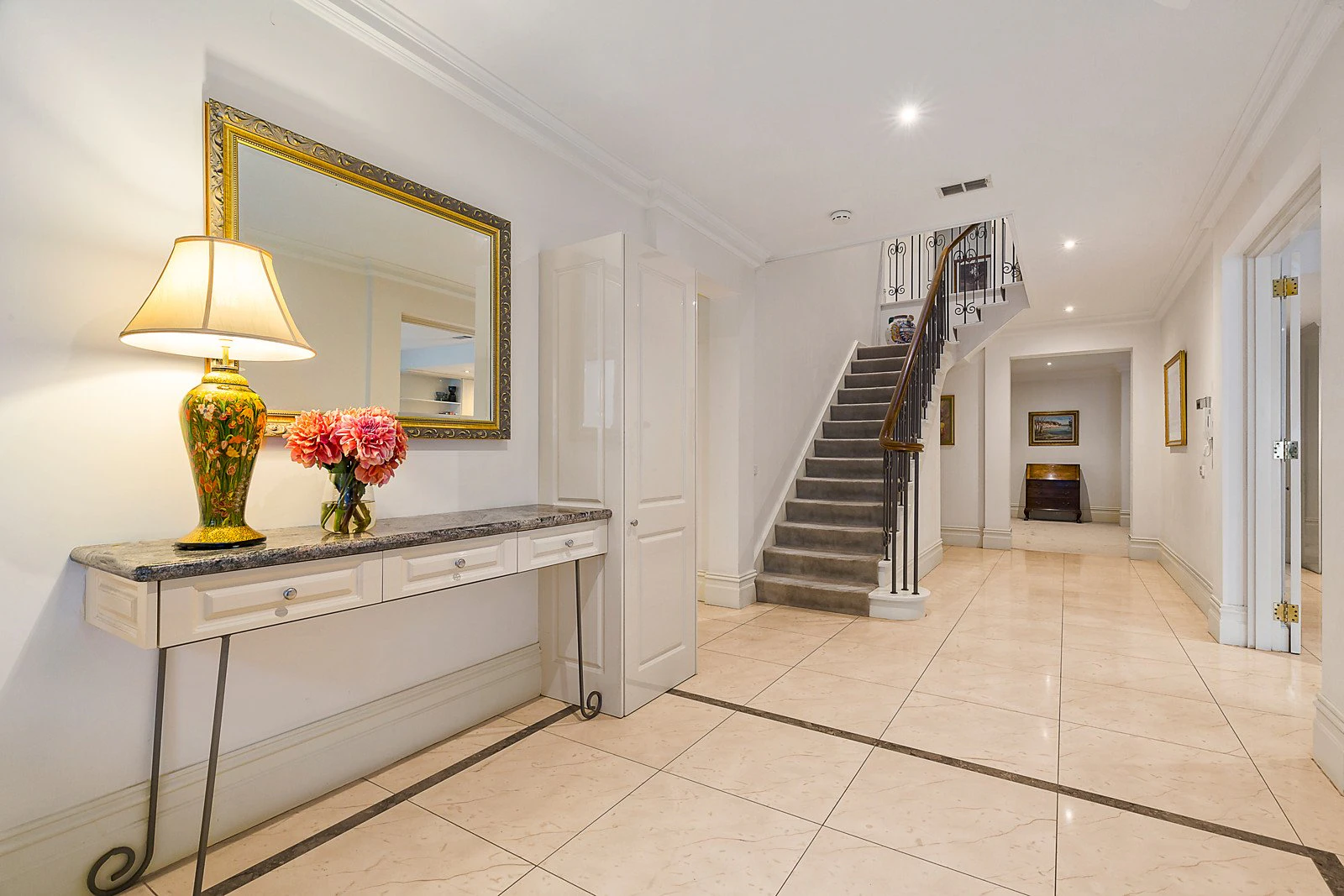 1 Cloverdale Avenue, Toorak, VIC