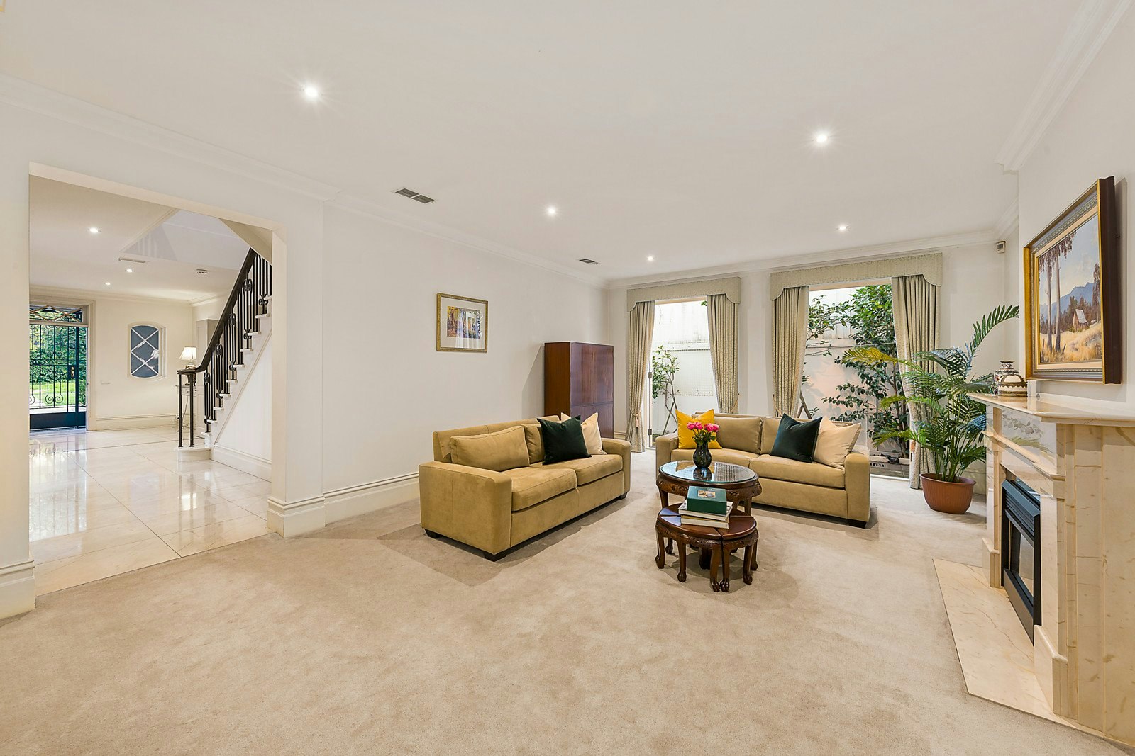 1 Cloverdale Avenue, Toorak, VIC