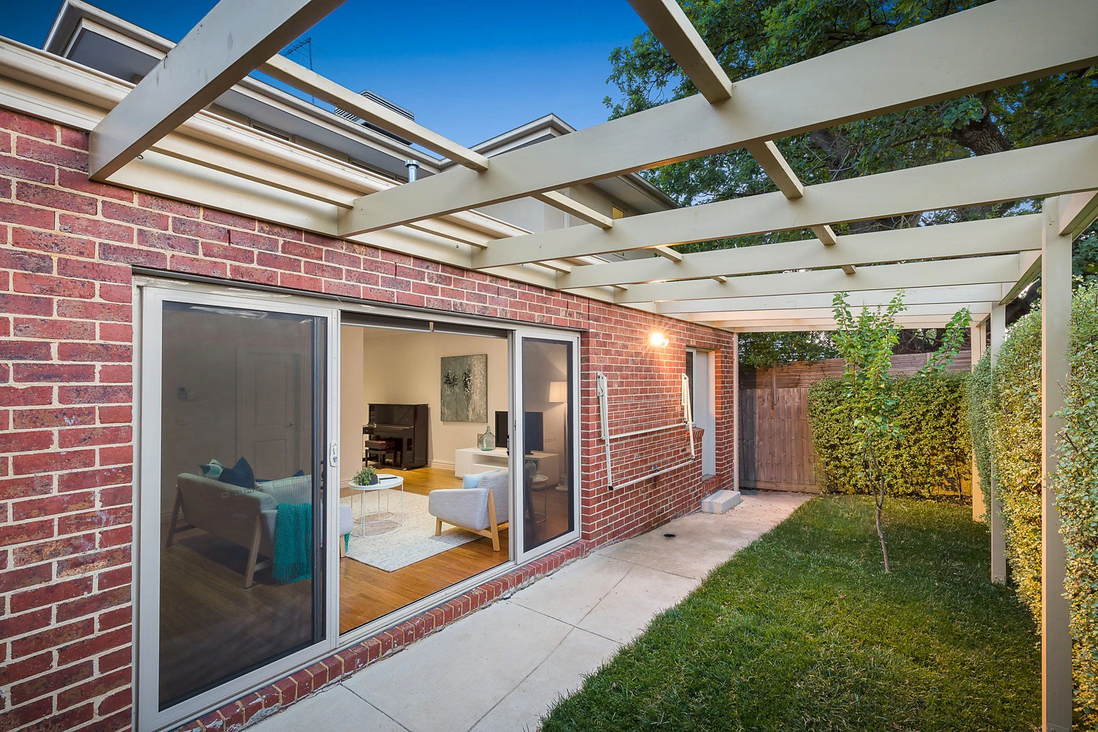 2/1 Duncan Street, Box Hill South, VIC