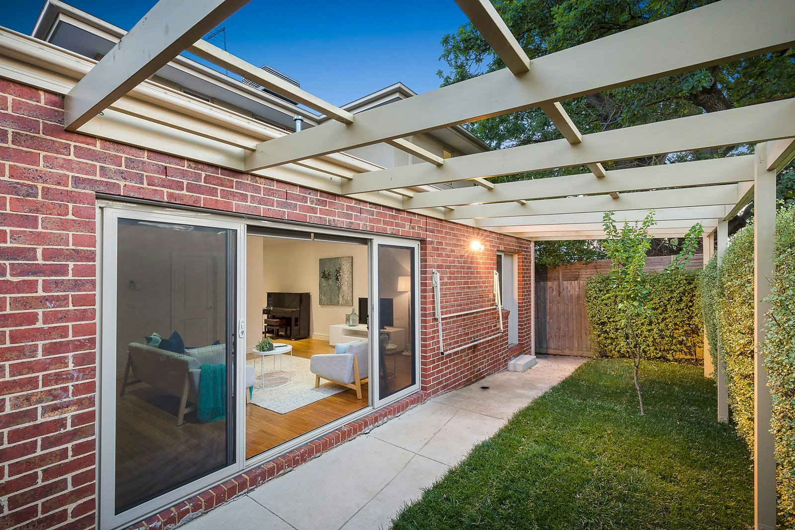 2/1 Duncan Street, Box Hill South, VIC