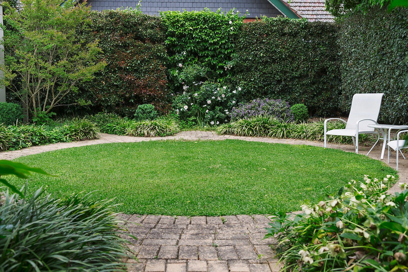 11A Rostrevor Parade, Mont Albert, VIC