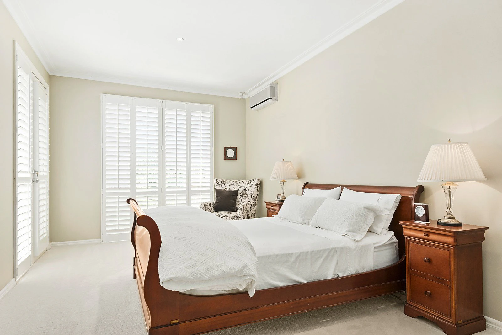 11A Rostrevor Parade, Mont Albert, VIC