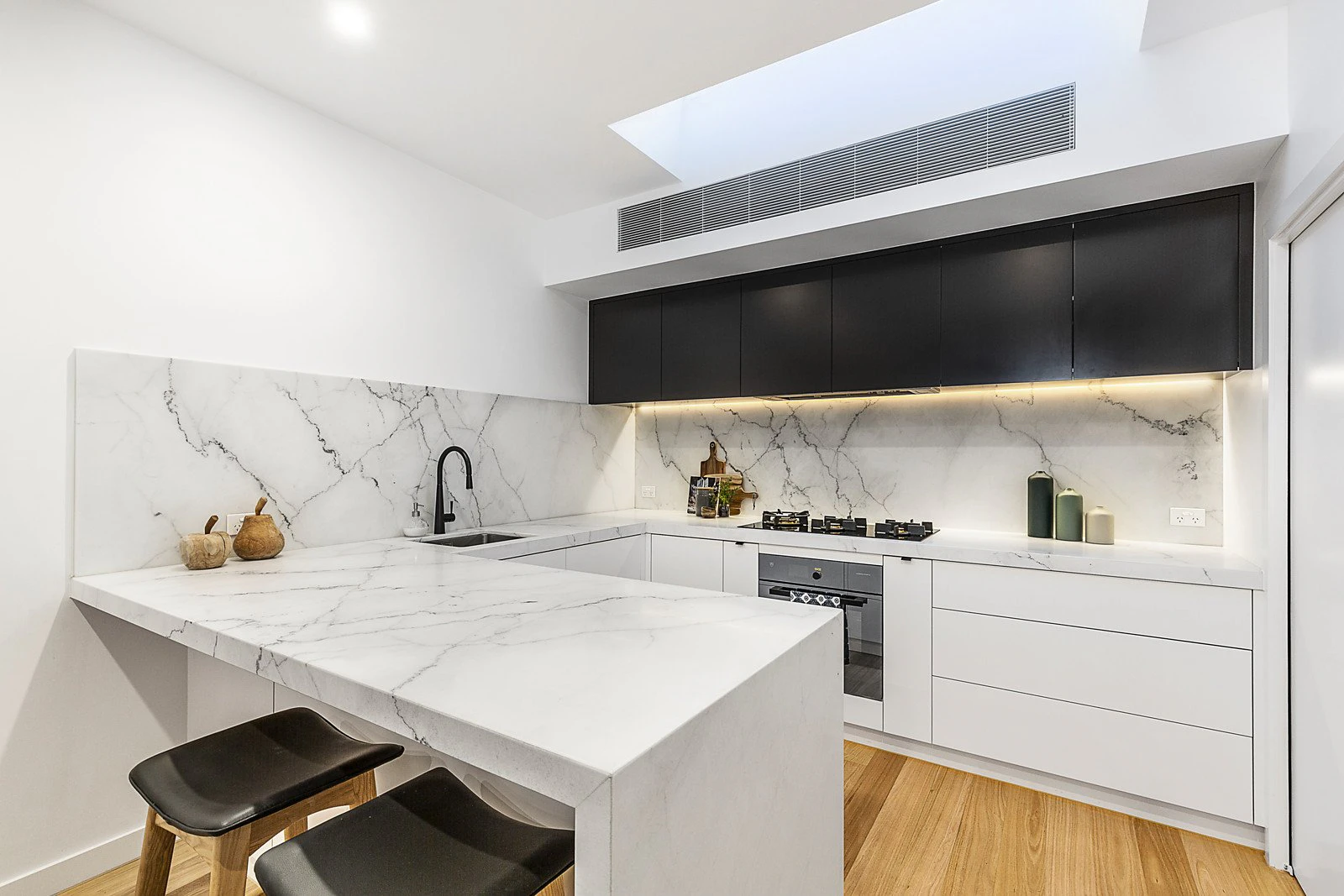 1 Finlay Street, Albert Park, VIC