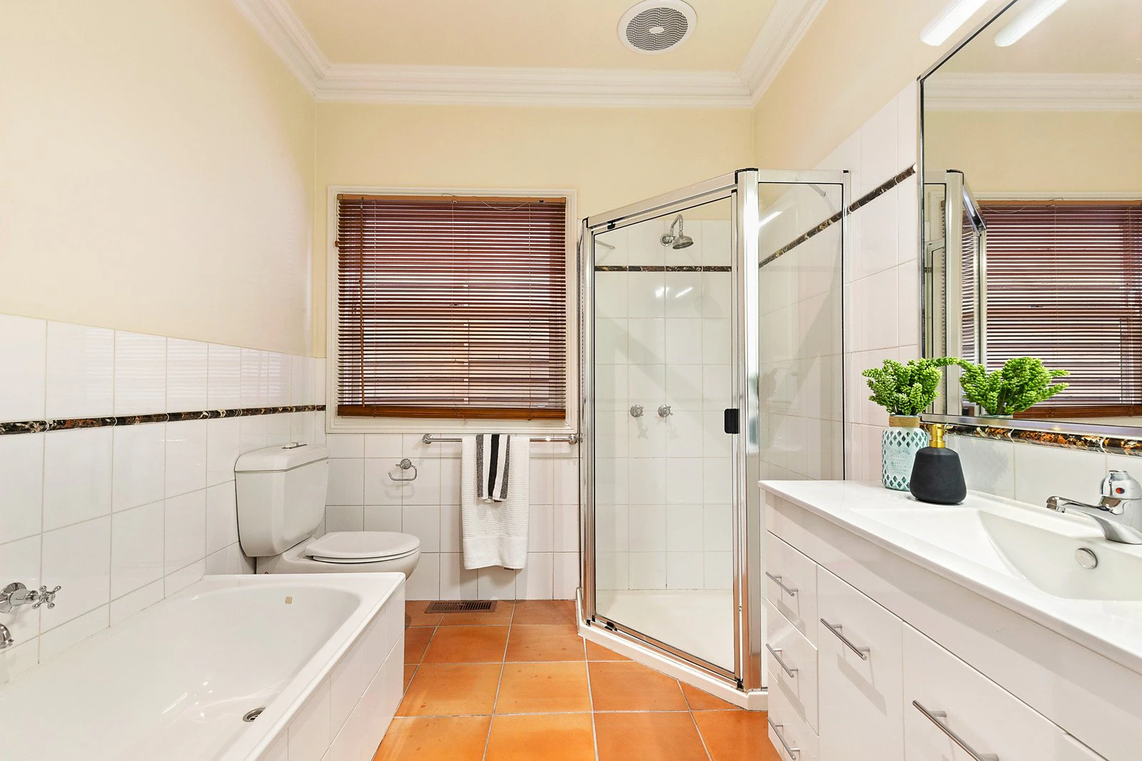 14 Oberon Avenue, Hawthorn East, VIC