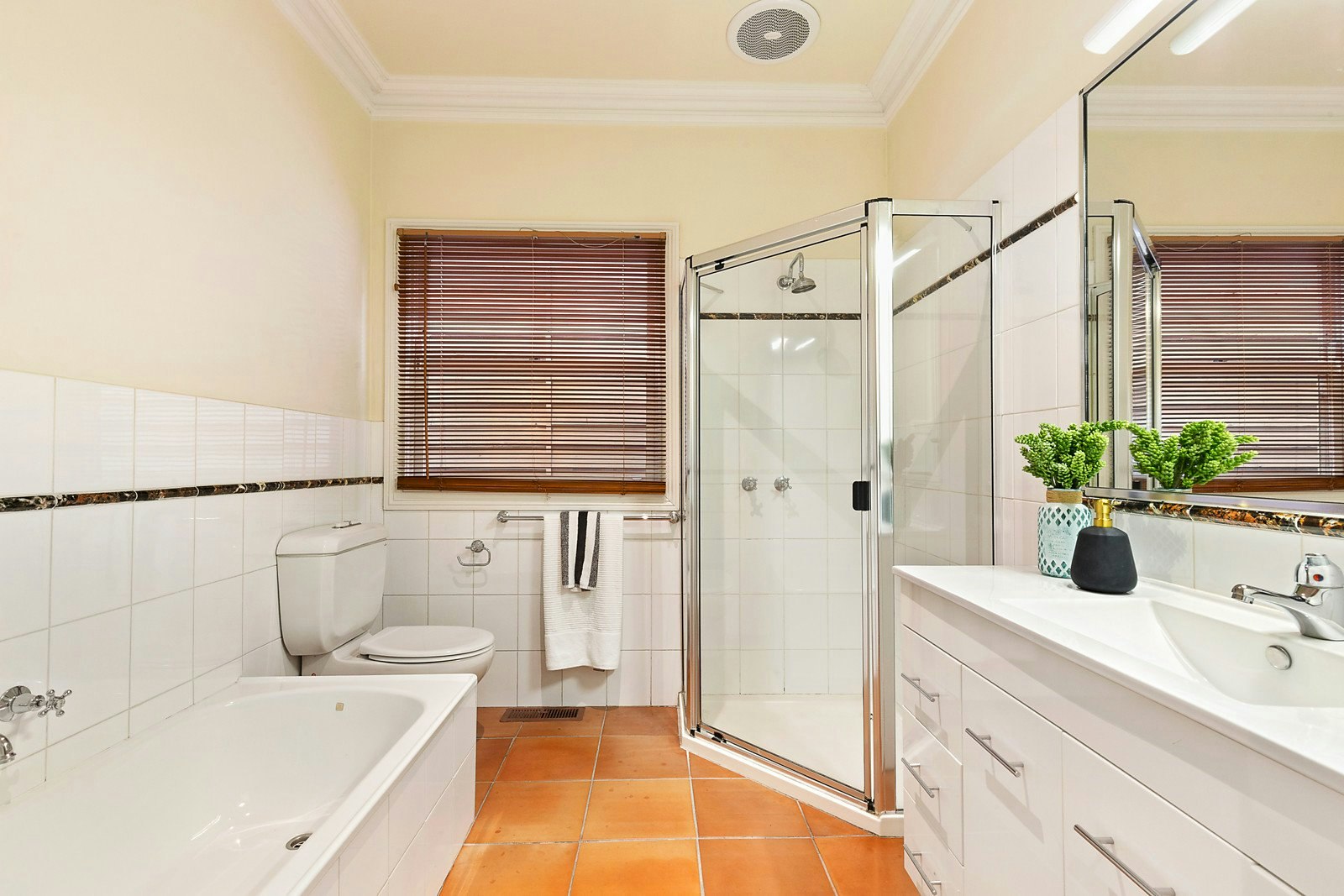 14 Oberon Avenue, Hawthorn East, VIC