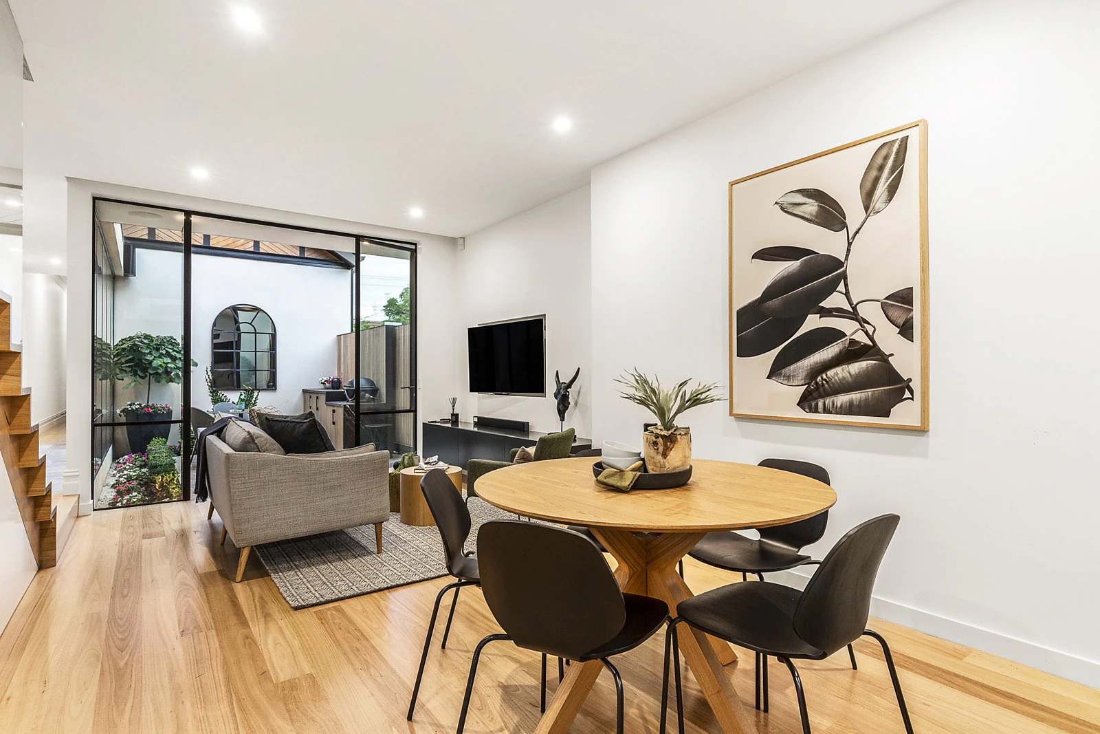 1 Finlay Street, Albert Park, VIC