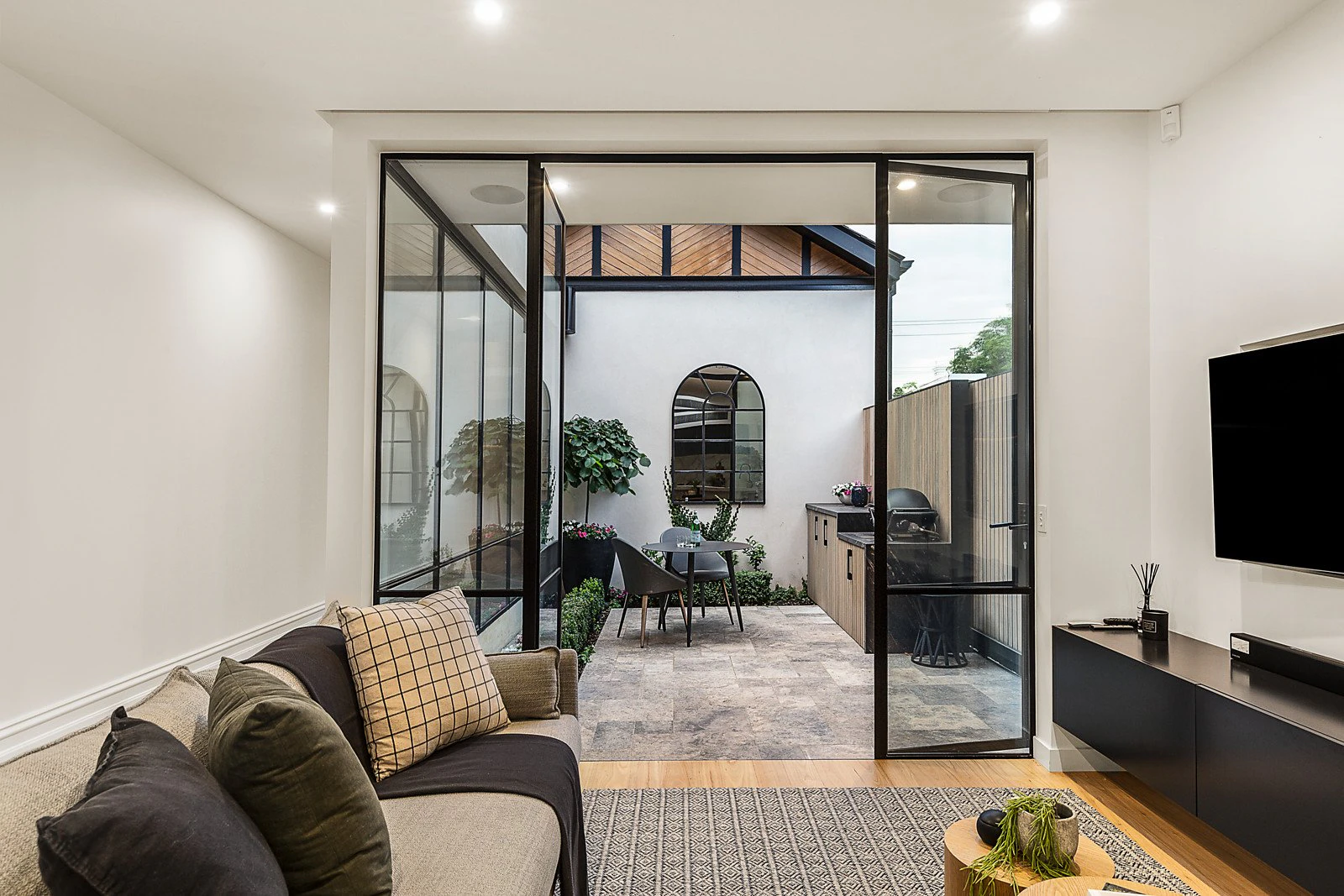 1 Finlay Street, Albert Park, VIC