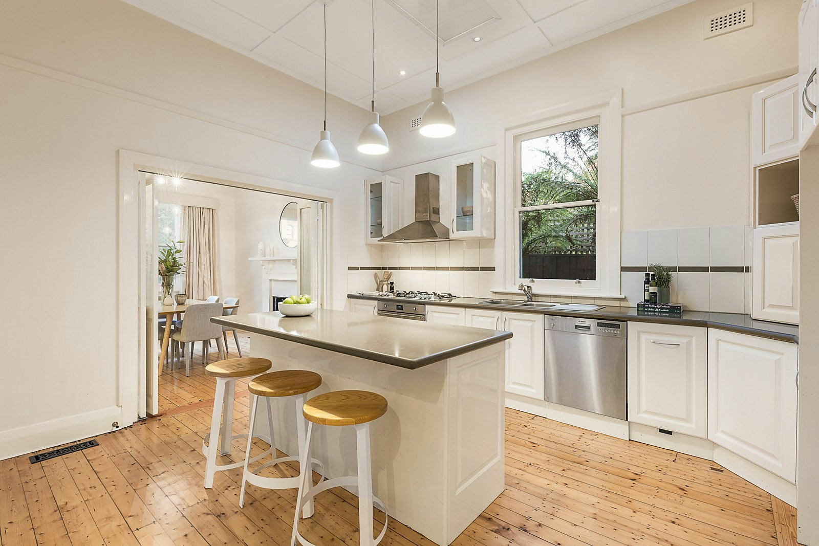 4 Victor Road, Glen Iris, VIC