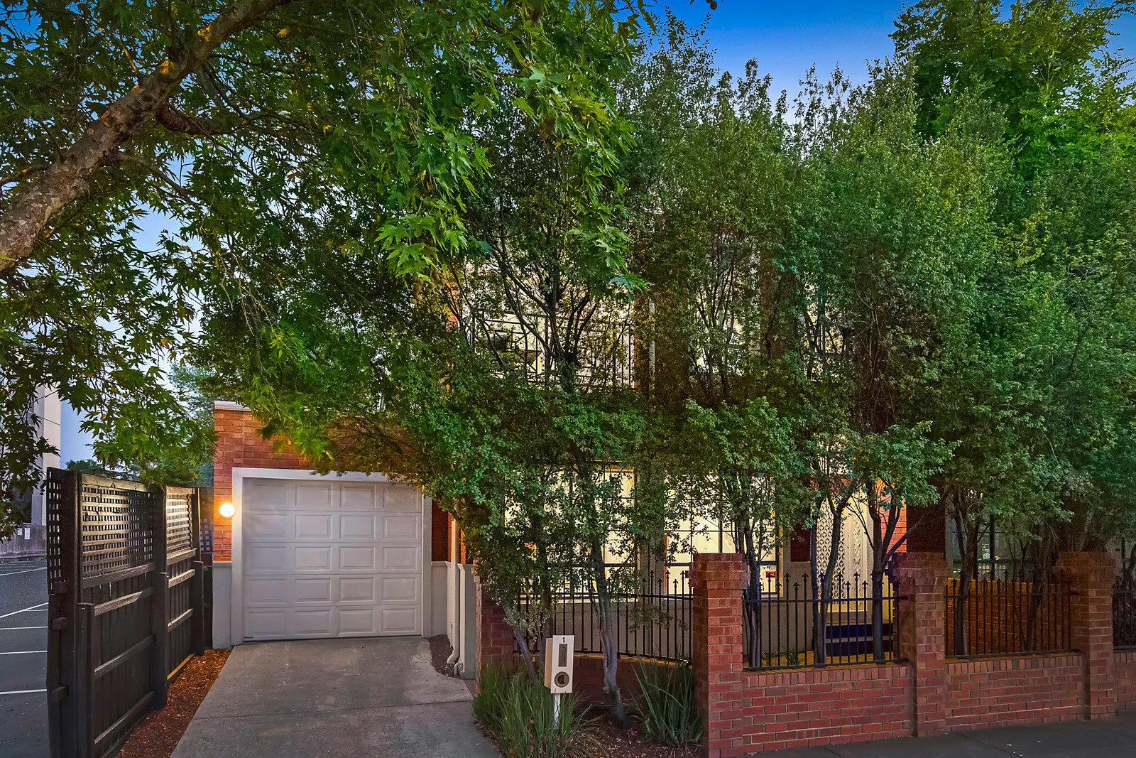 1/745-755 Burwood Road, Hawthorn East, VIC