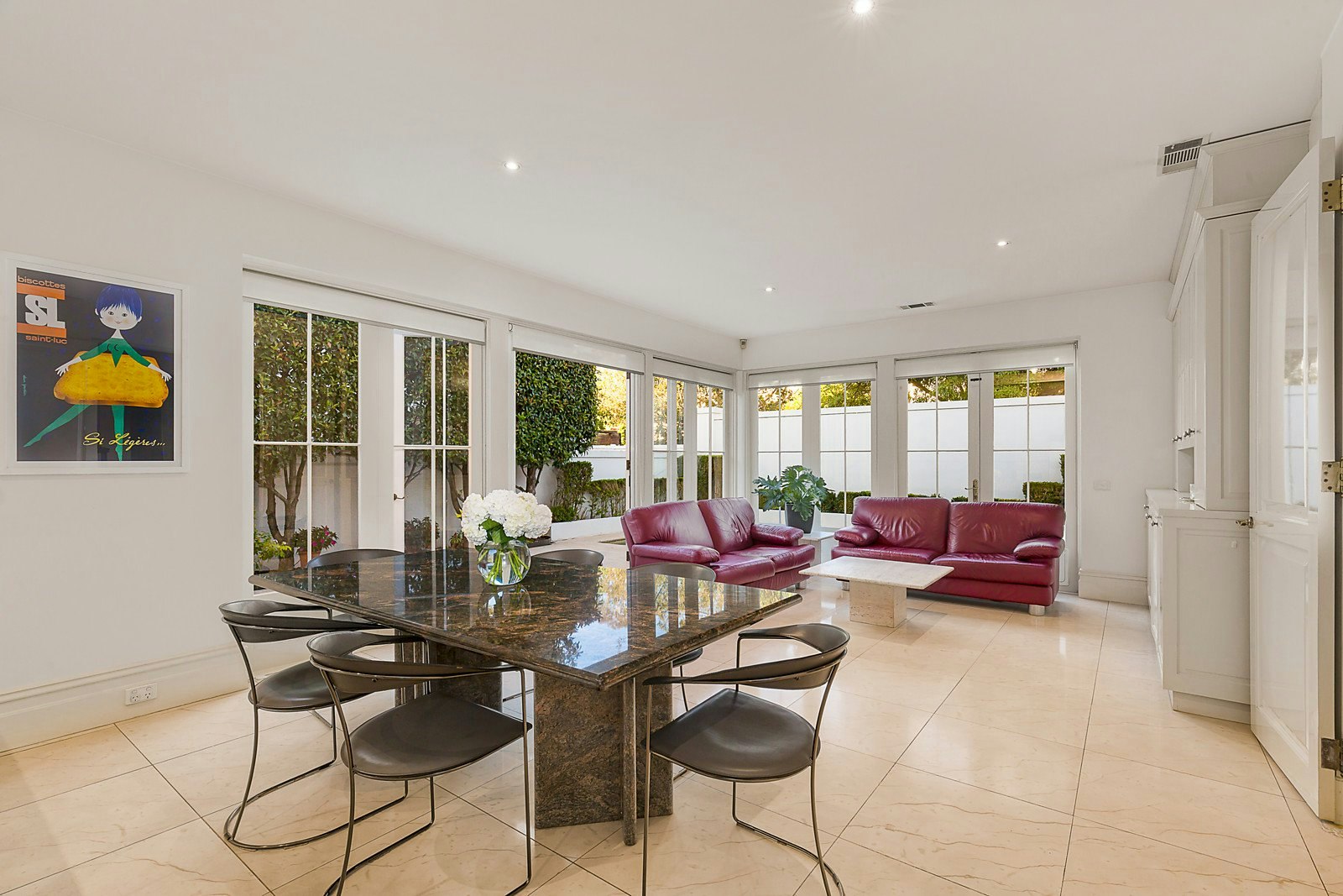 1 Cloverdale Avenue, Toorak, VIC