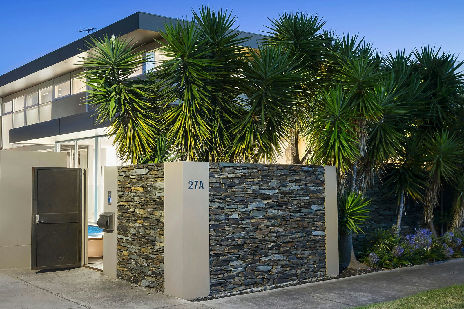 27a Irymple Avenue, Glen Iris, VIC