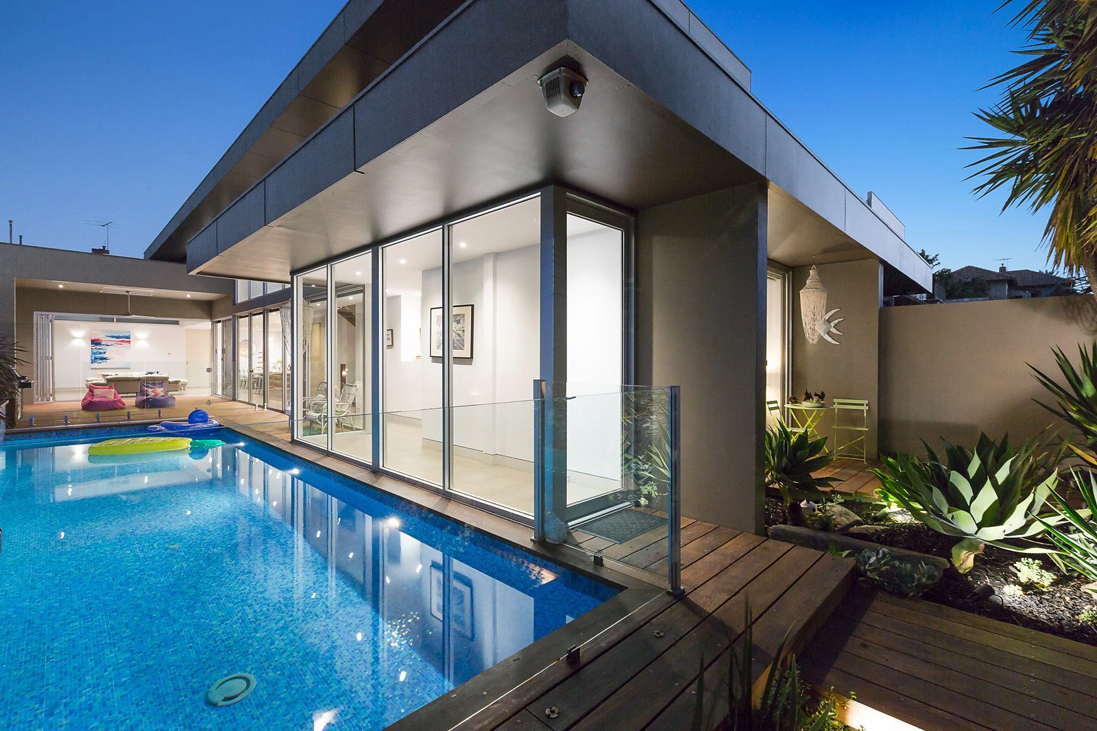 27a Irymple Avenue, Glen Iris, VIC