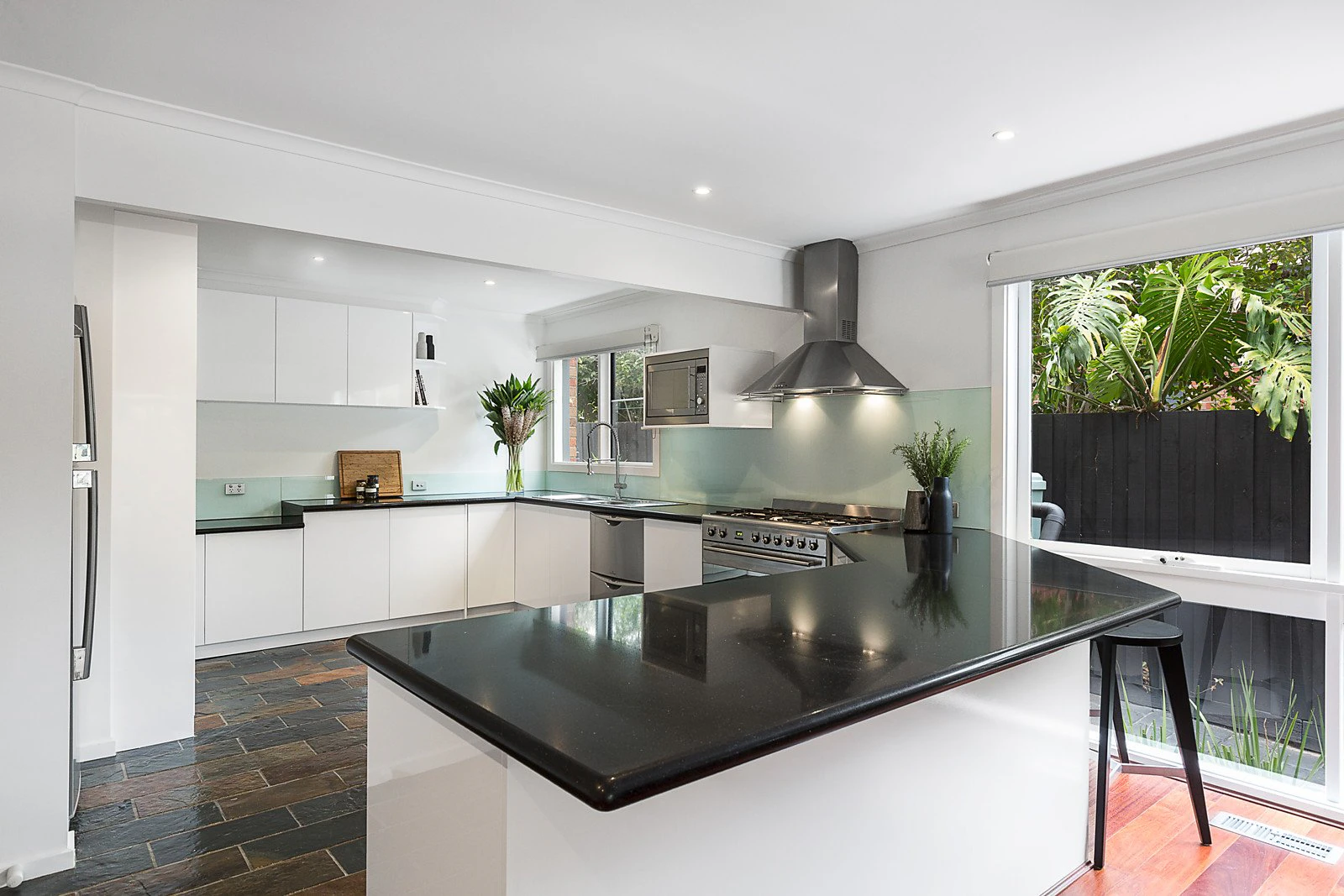 10 Myrniong Street, Glen Iris, VIC
