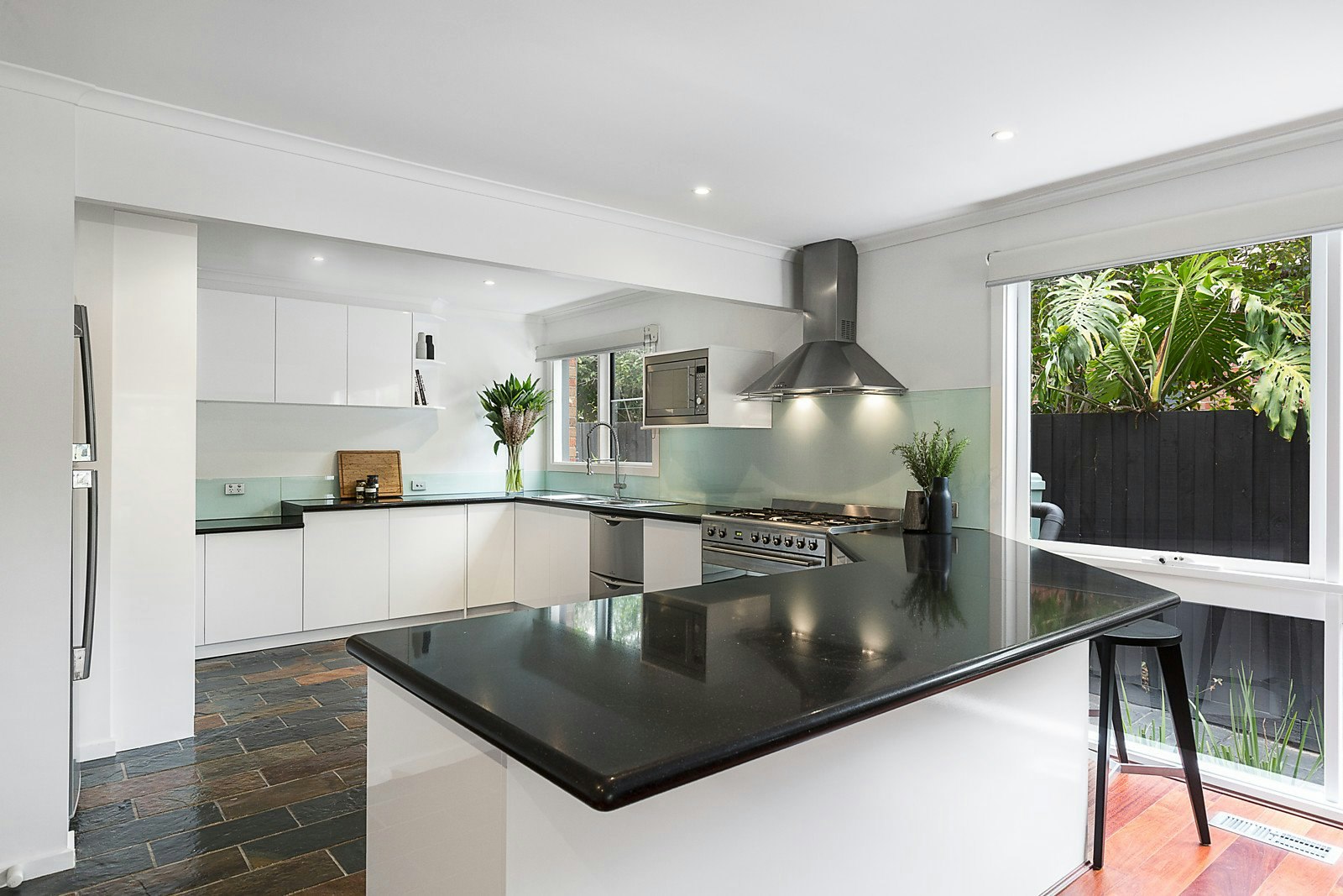 10 Myrniong Street, Glen Iris, VIC