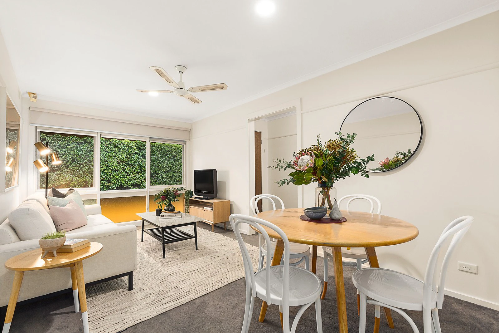 2/39 Victoria Crescent, Mont Albert, VIC