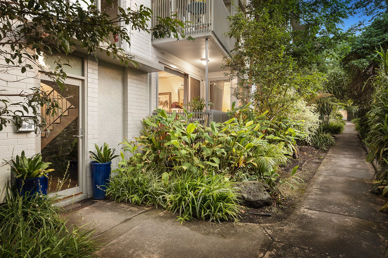 2/112 Riversdale Road, Hawthorn, VIC