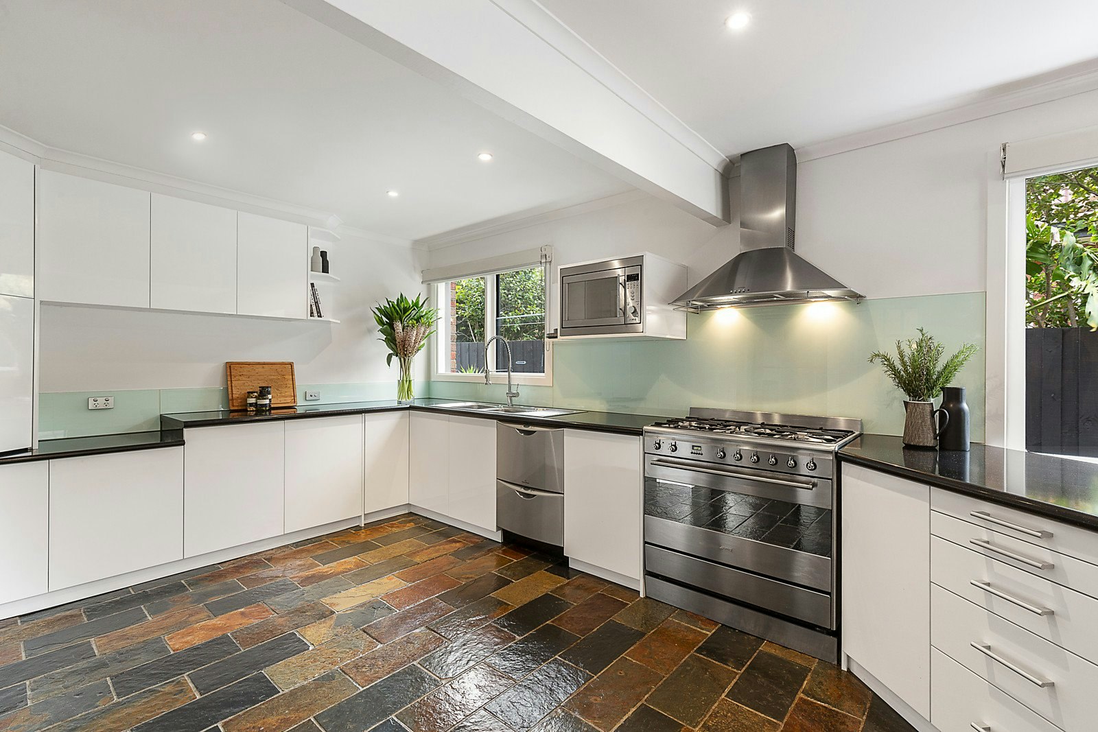 10 Myrniong Street, Glen Iris, VIC