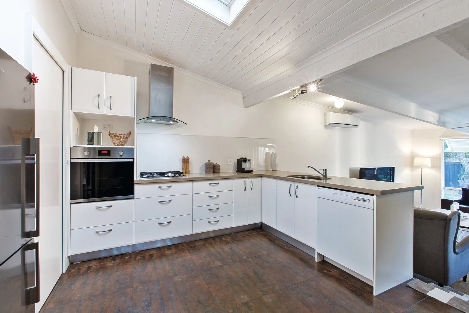 33 Grout Street, Hampton, VIC