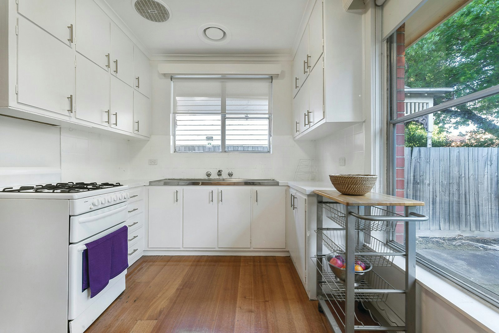 1/3 Crescent Road, Camberwell, VIC