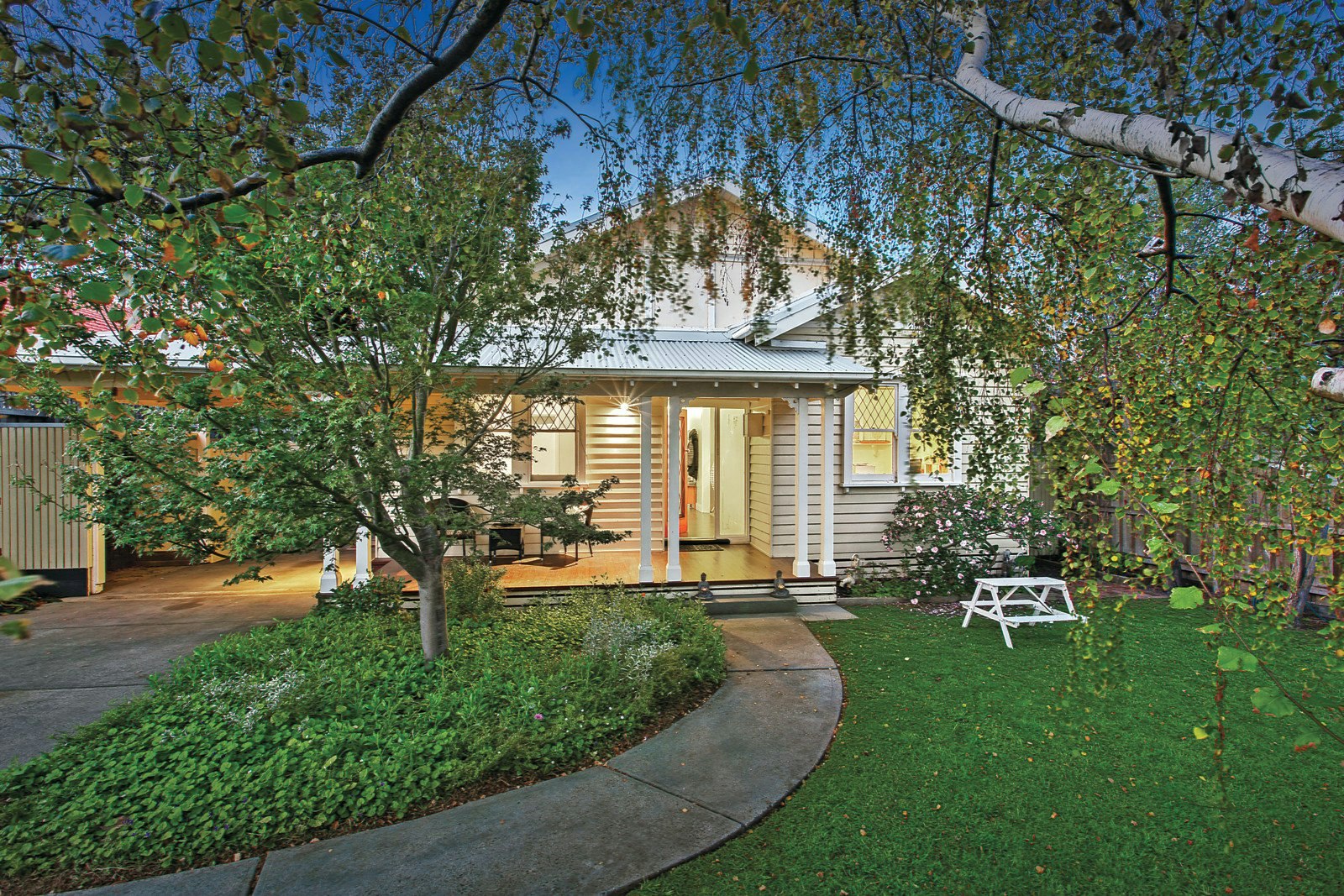 33 Grout Street, Hampton, VIC