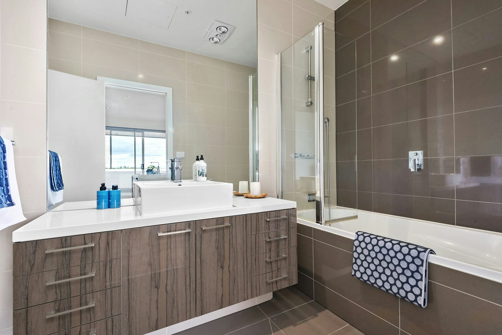 702/20 Garden Street, South Yarra, VIC